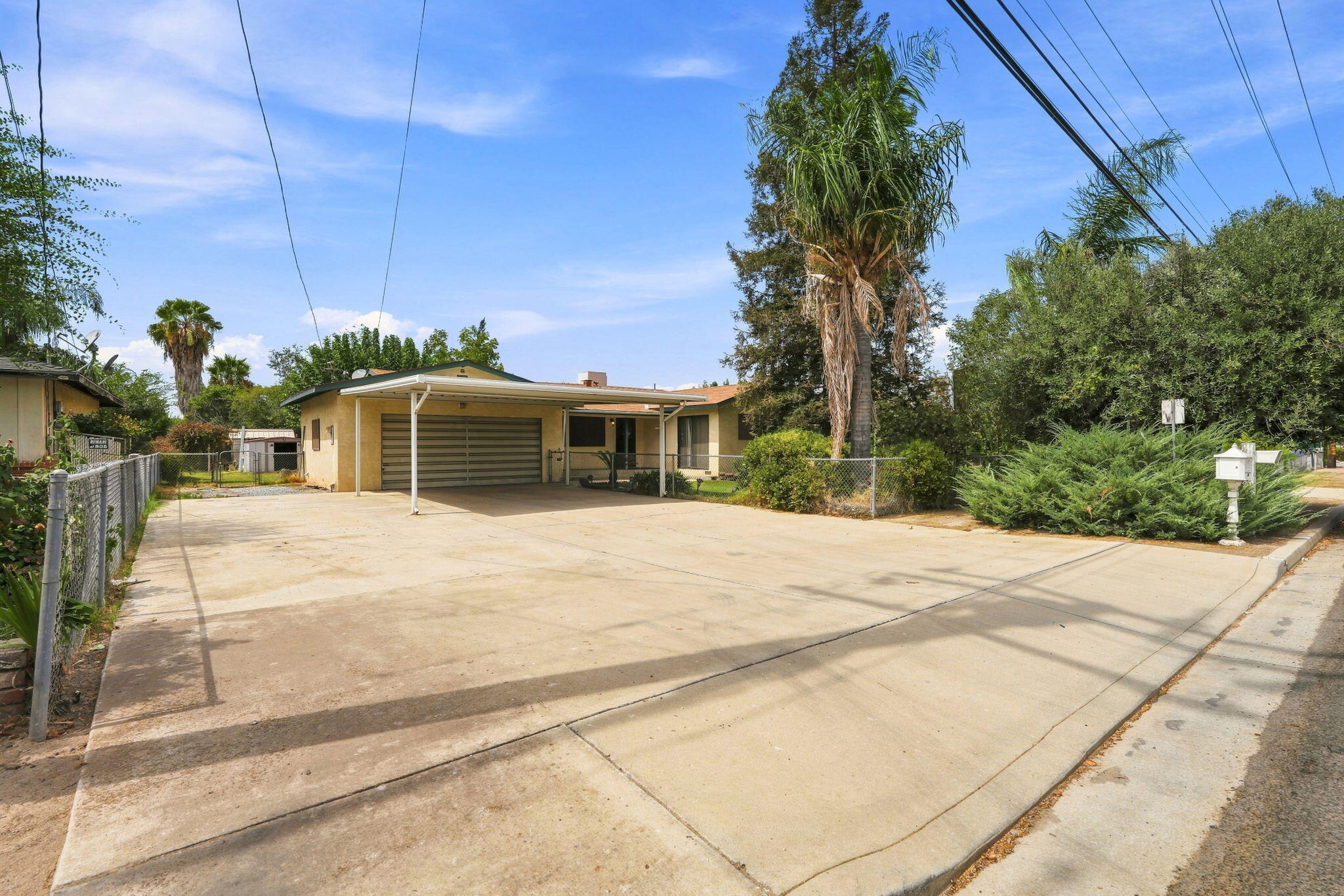861 Halsey St, Porterville, CA 93257