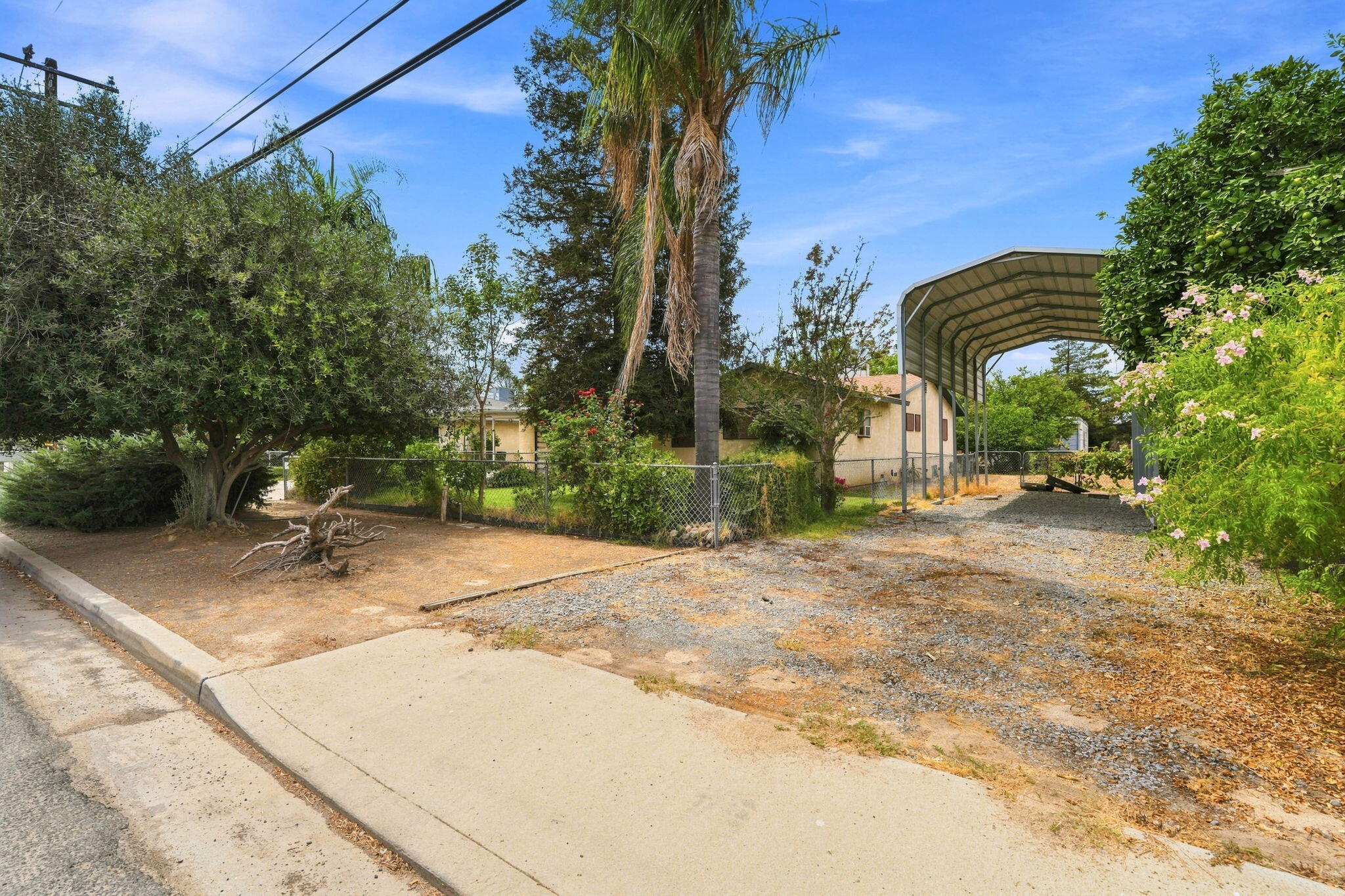 861 Halsey St, Porterville, CA 93257