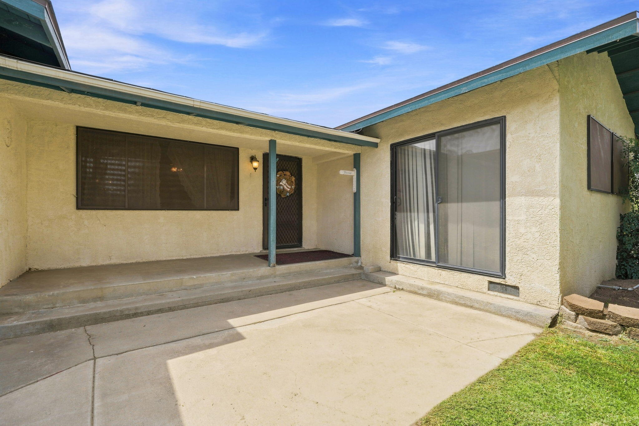 861 Halsey St, Porterville, CA 93257