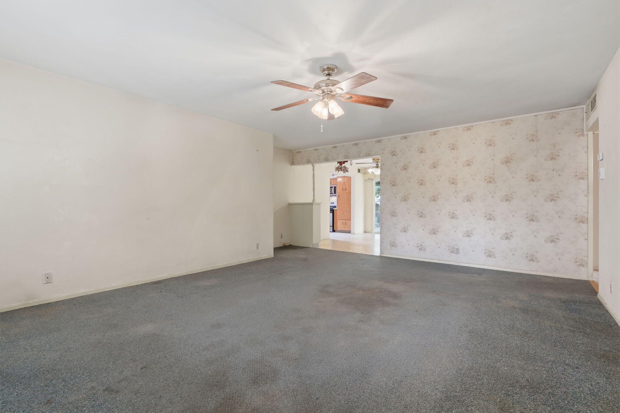 861 Halsey St, Porterville, CA 93257