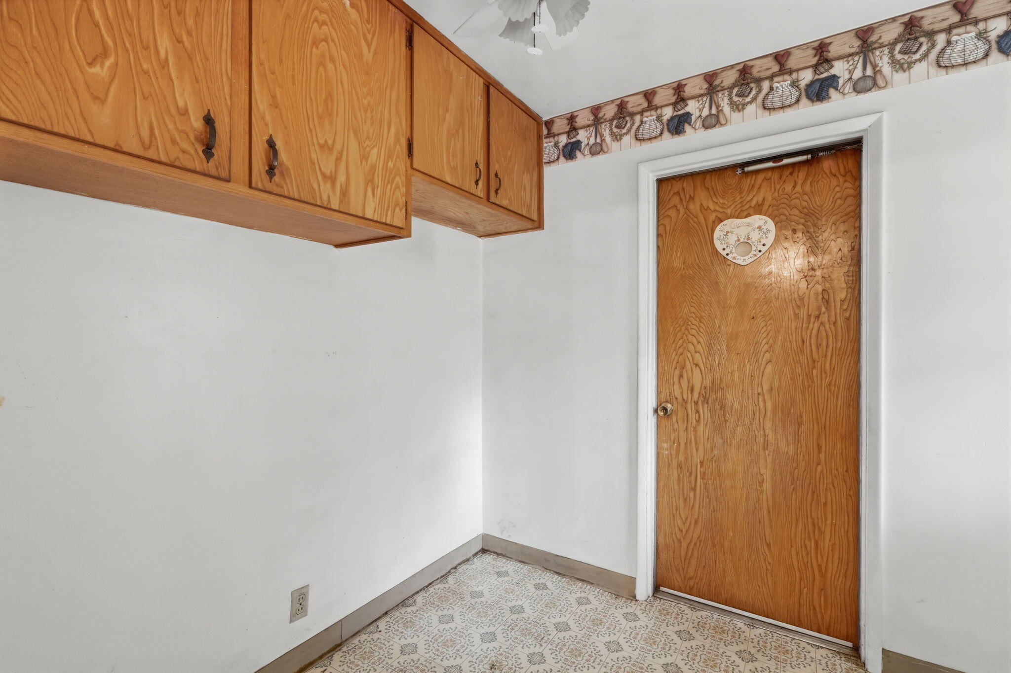 861 Halsey St, Porterville, CA 93257