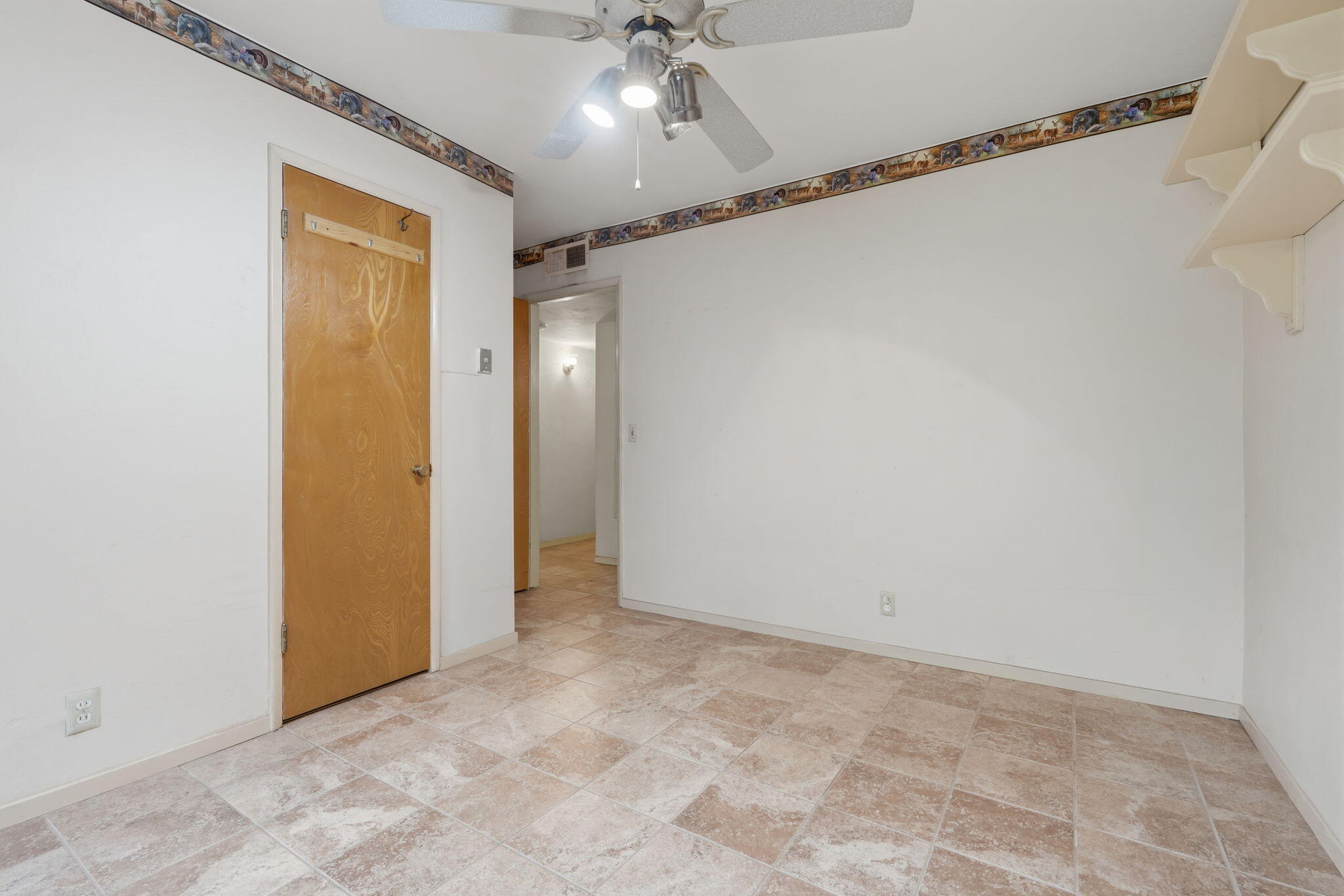 861 Halsey St, Porterville, CA 93257