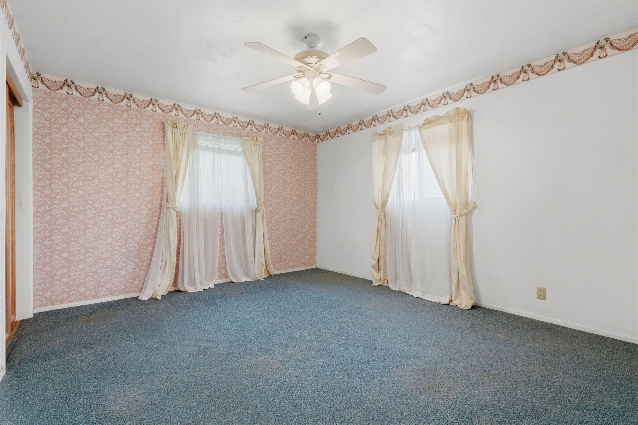 861 Halsey St, Porterville, CA 93257