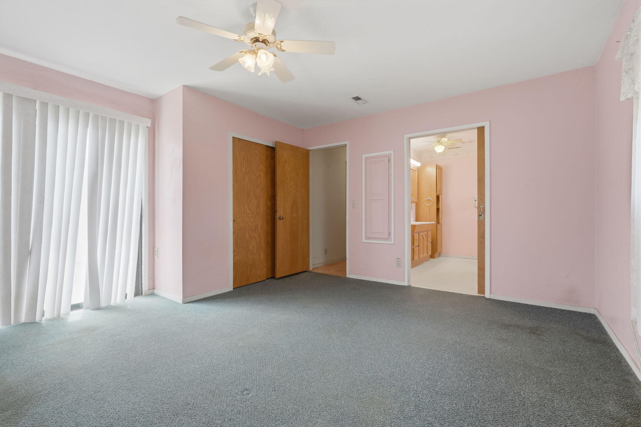 861 Halsey St, Porterville, CA 93257