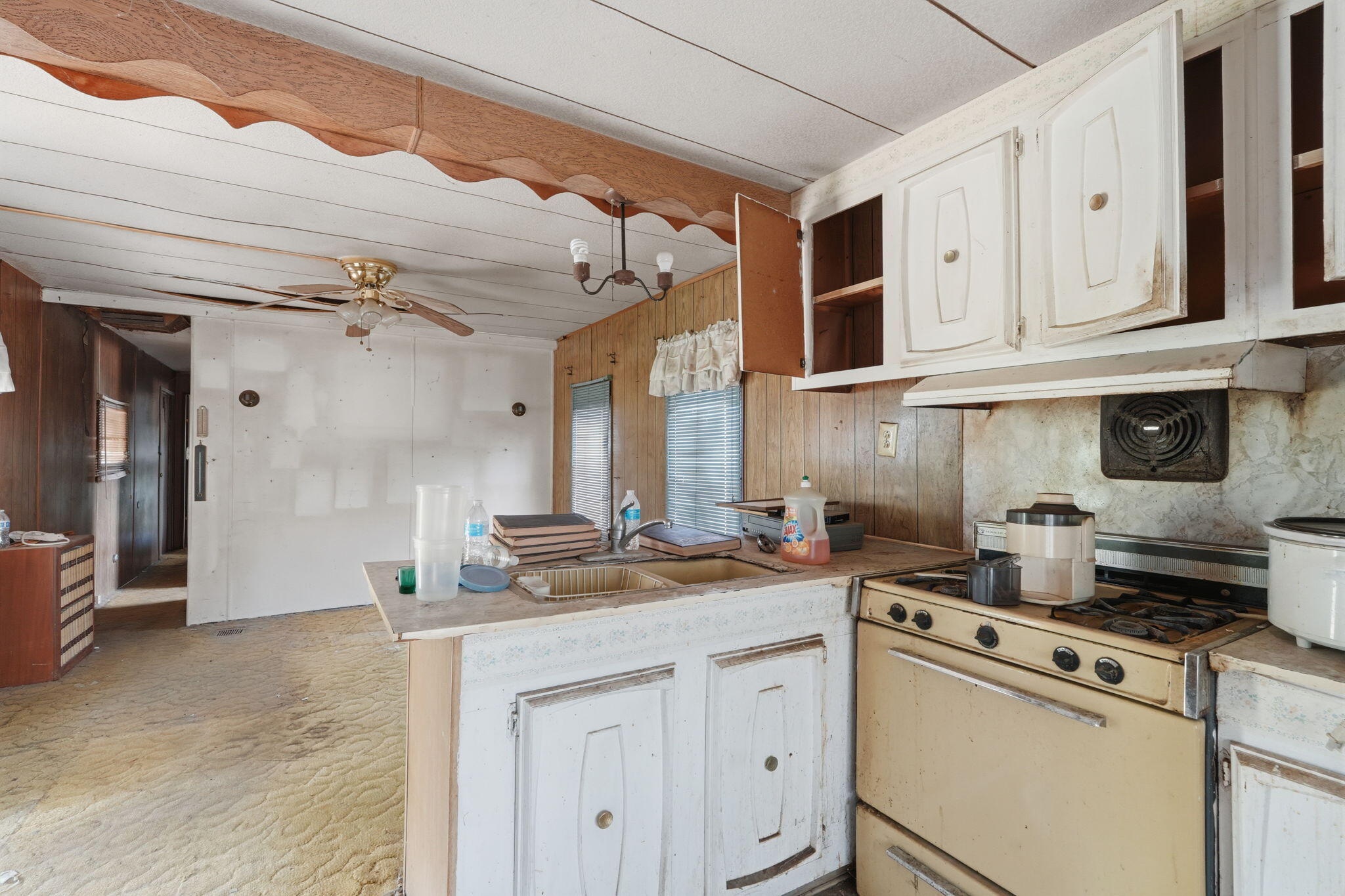861 Halsey St, Porterville, CA 93257