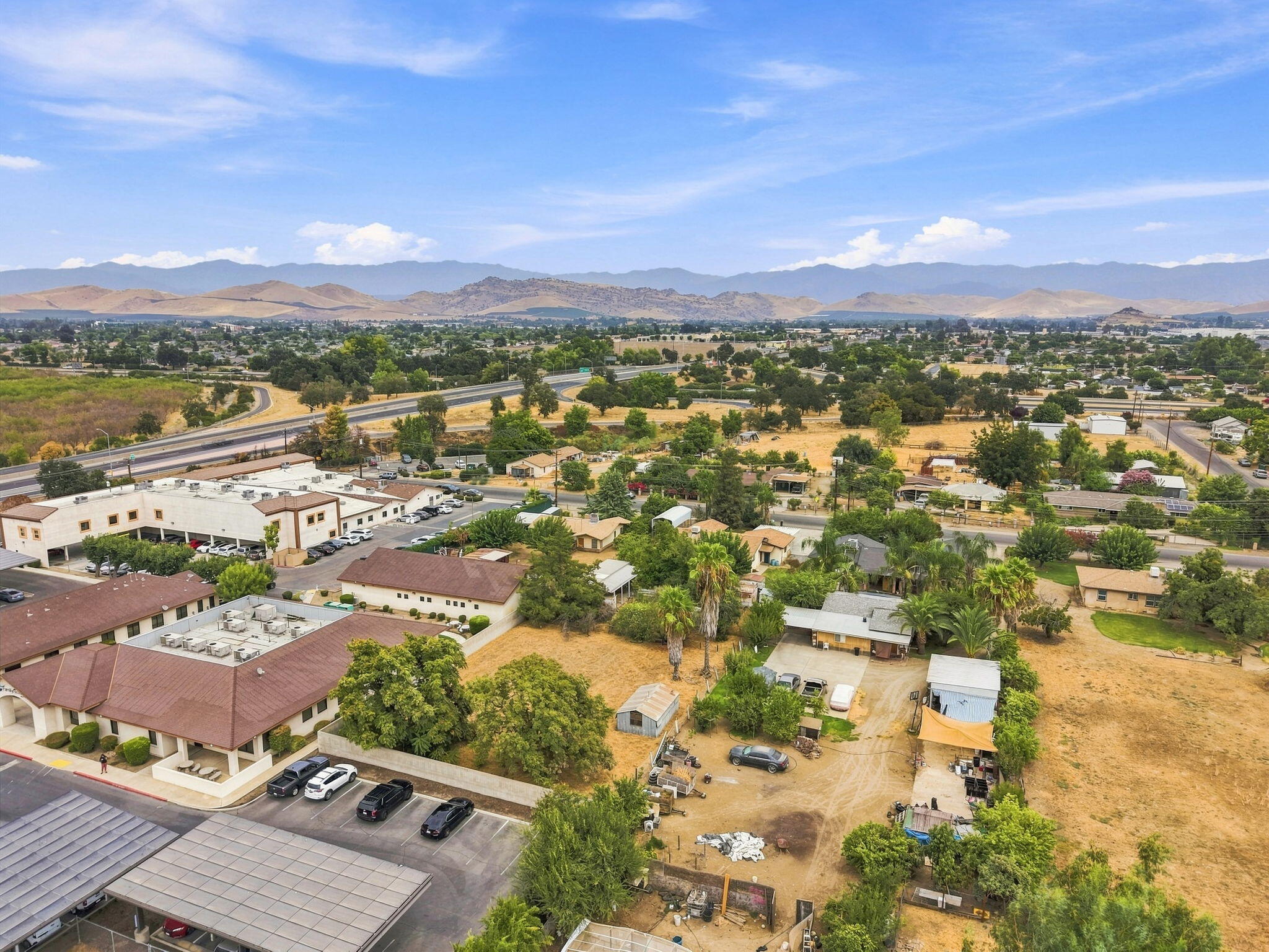 861 Halsey St, Porterville, CA 93257