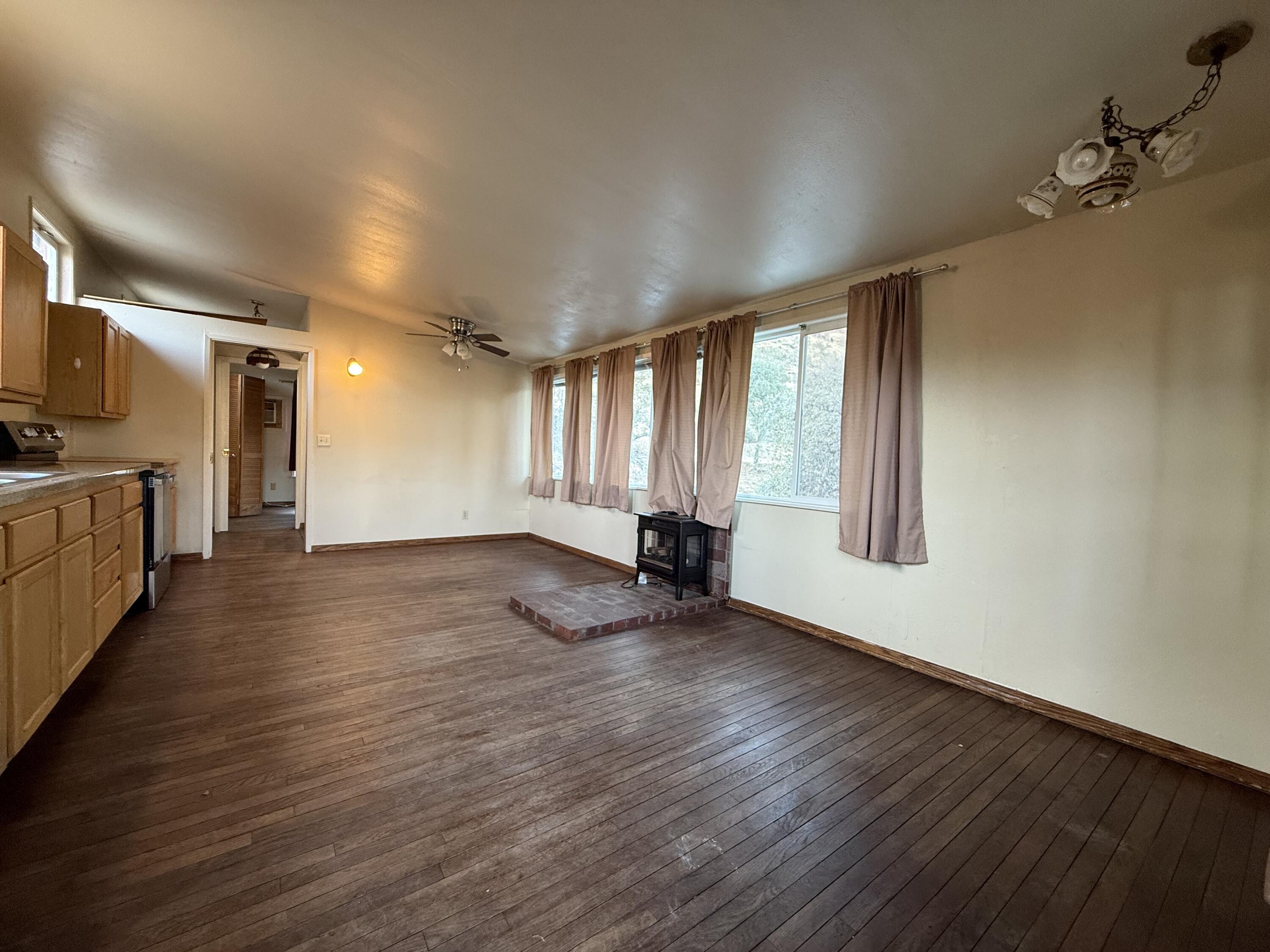 41110 Blossom Dr, Three Rivers, CA 93271