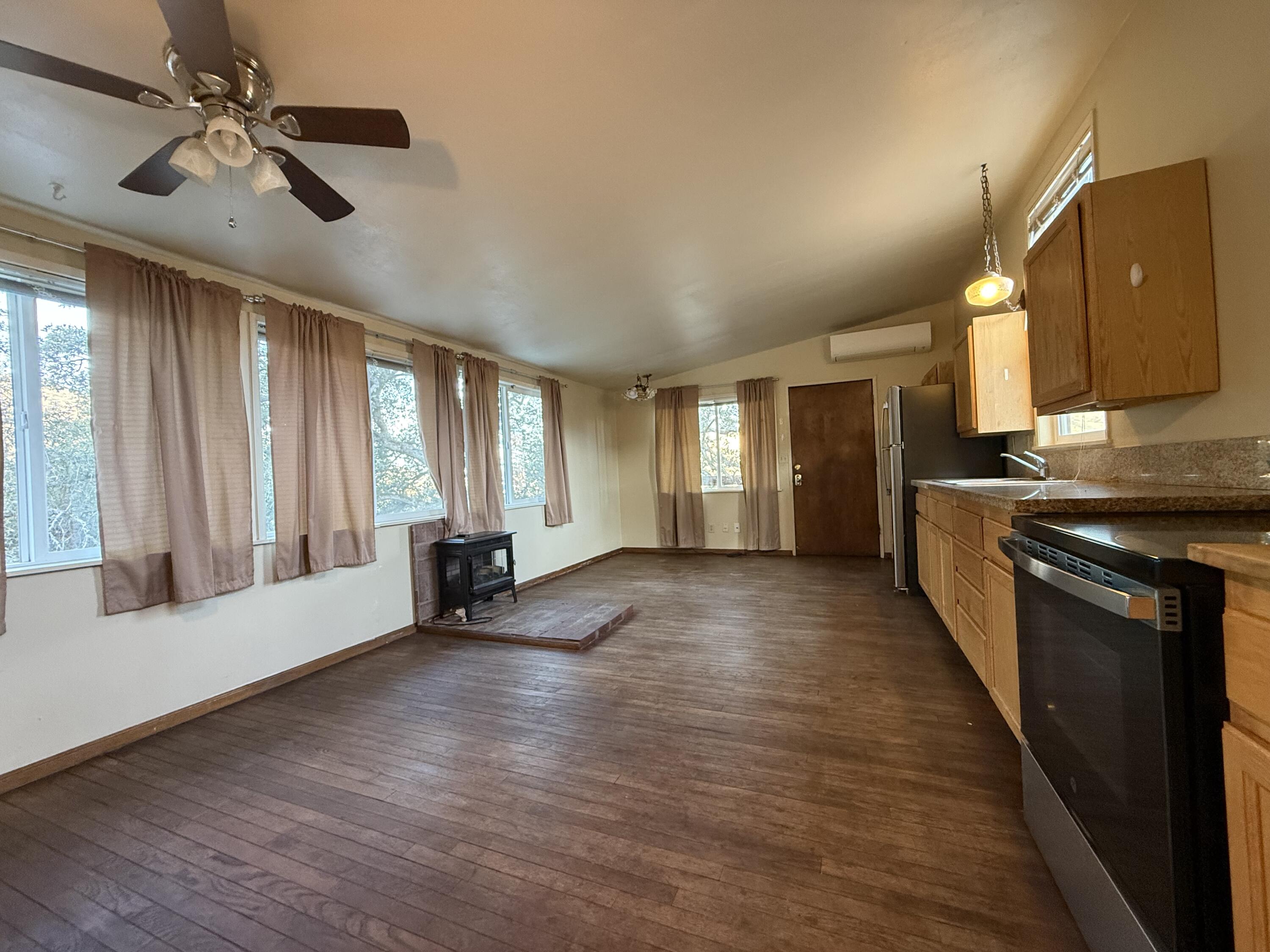 41110 Blossom Dr, Three Rivers, CA 93271