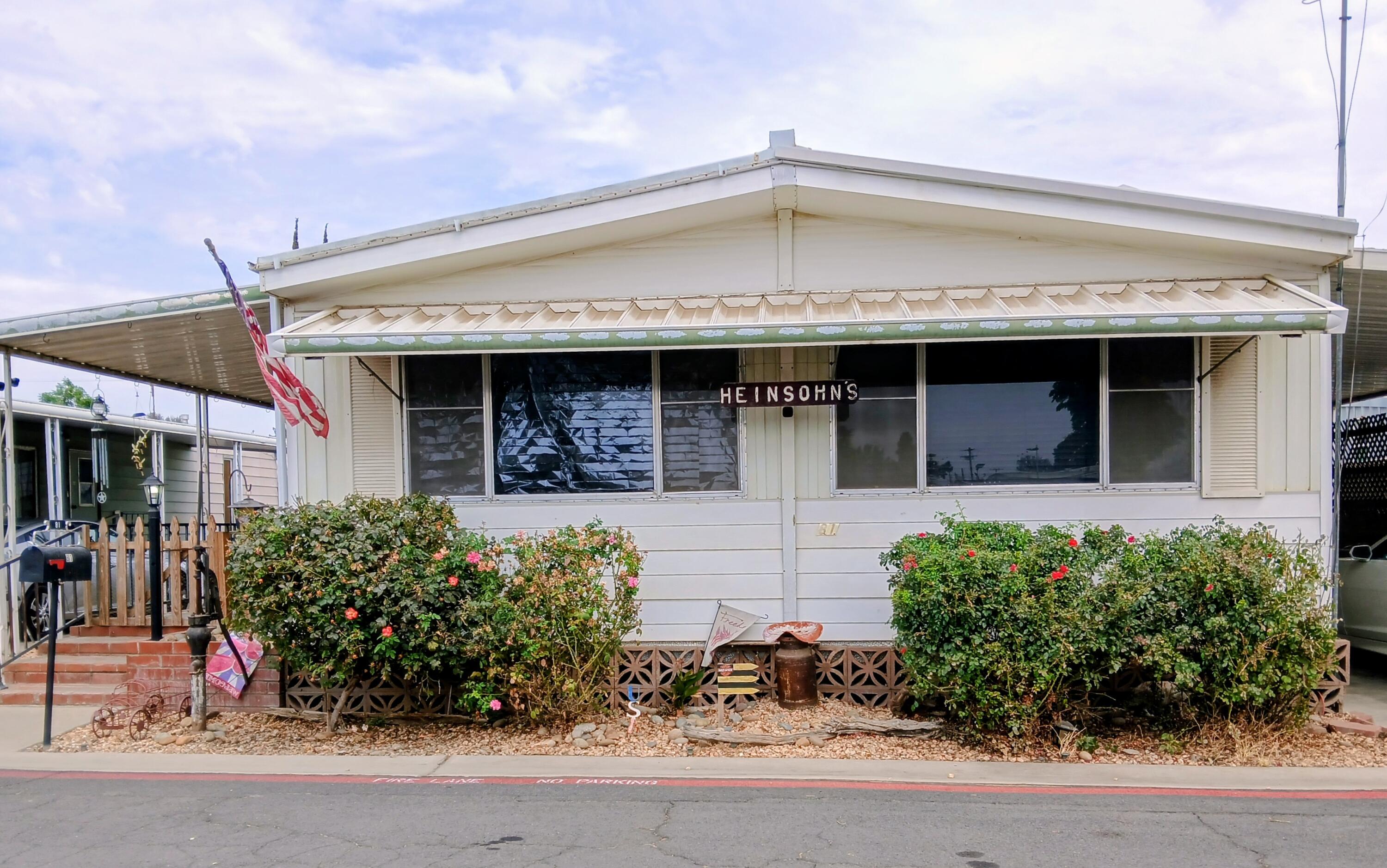560 W Pleasant Ave #81, Tulare, CA 93274