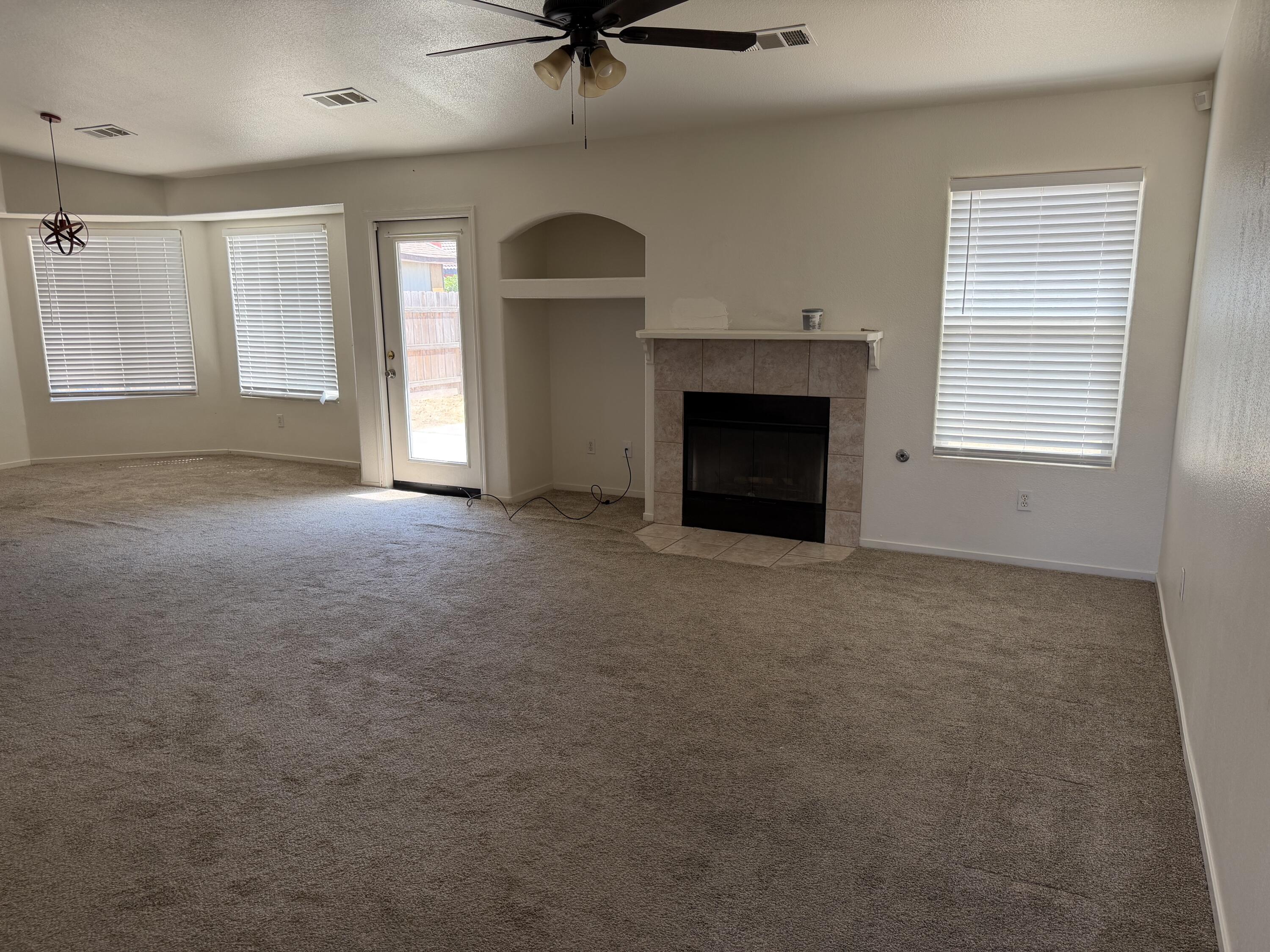 2419 E Oak Ave, Visalia, CA 93292