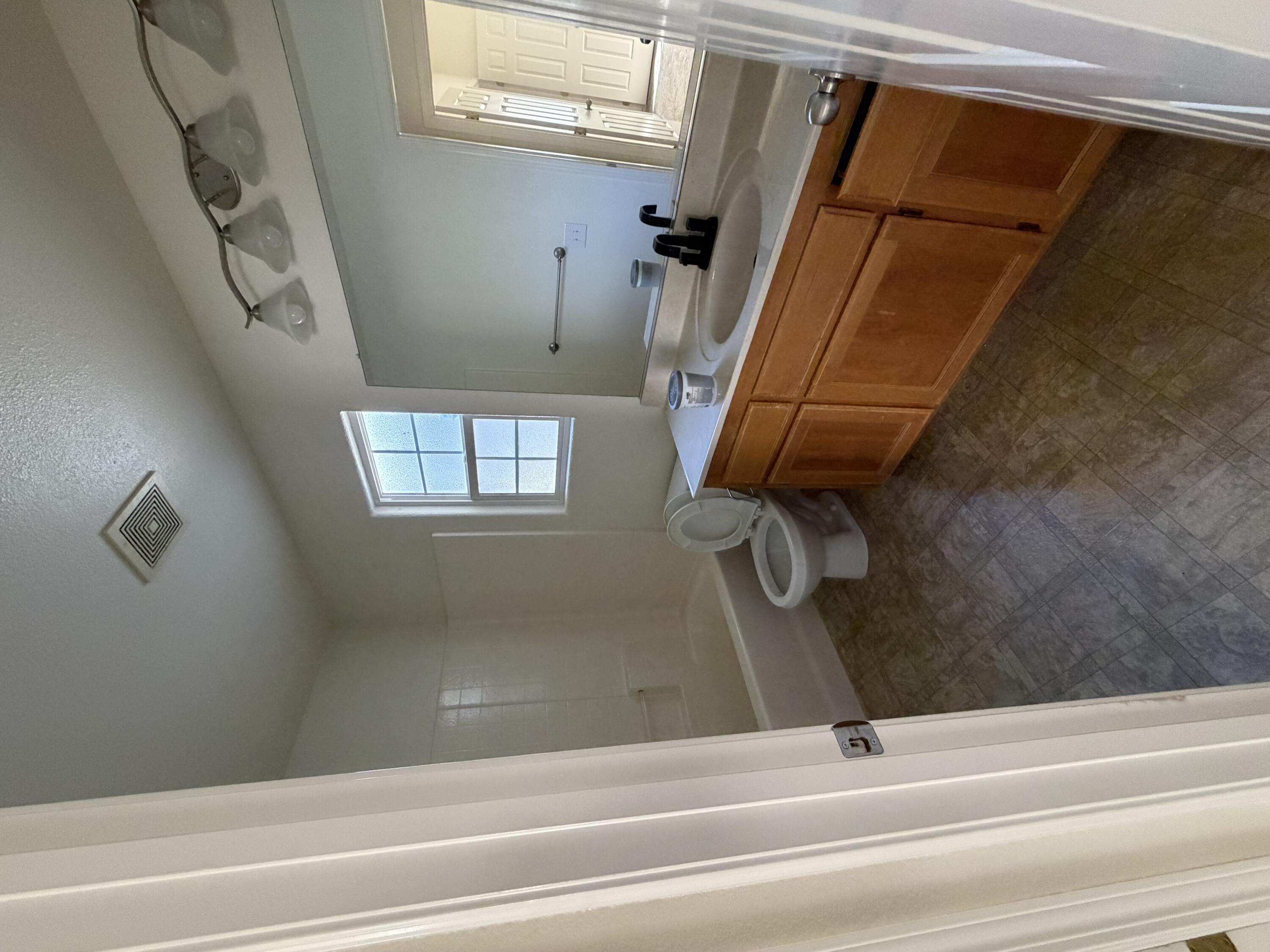 2419 E Oak Ave, Visalia, CA 93292