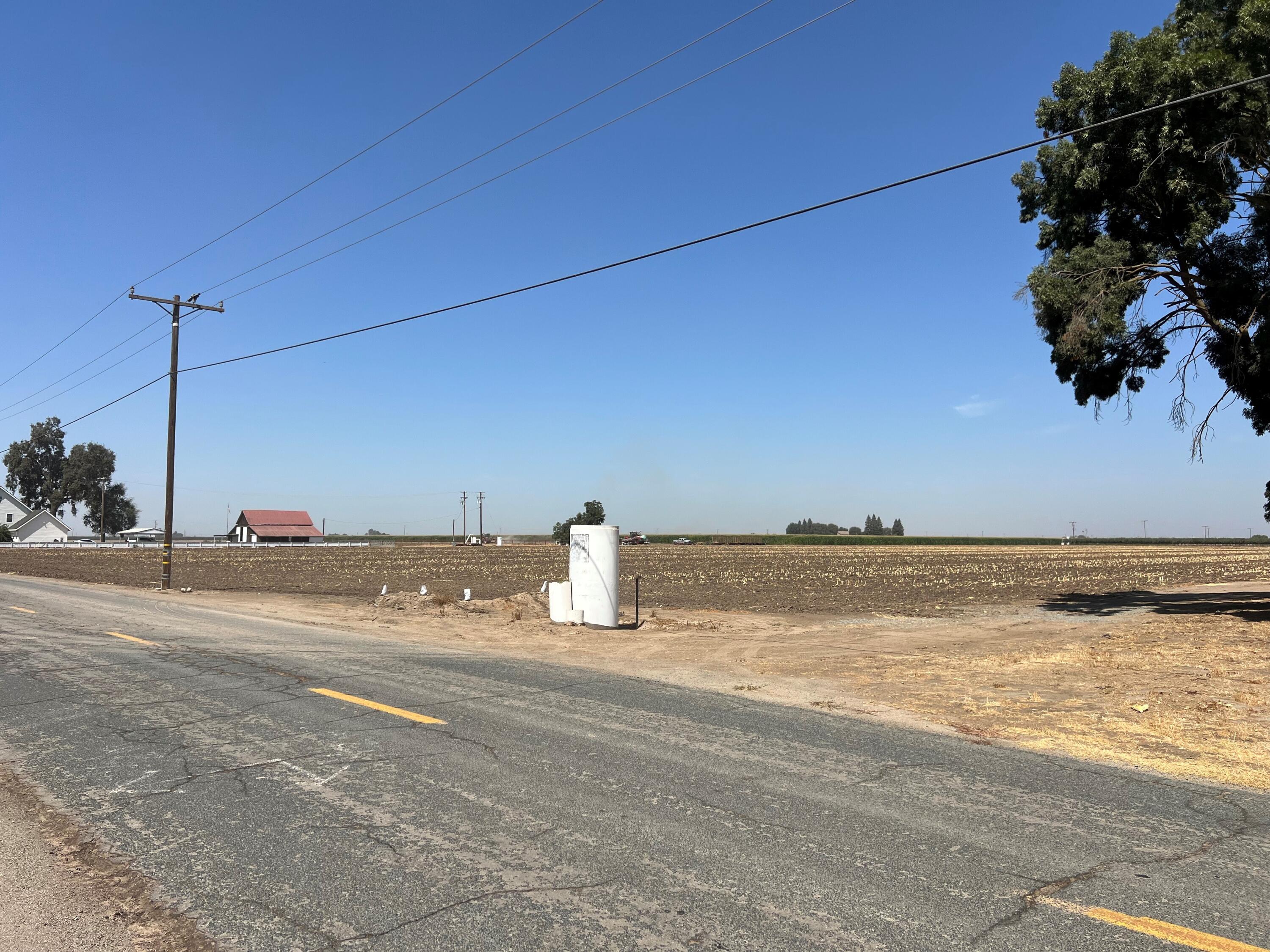 0, Strathmore, CA 93267