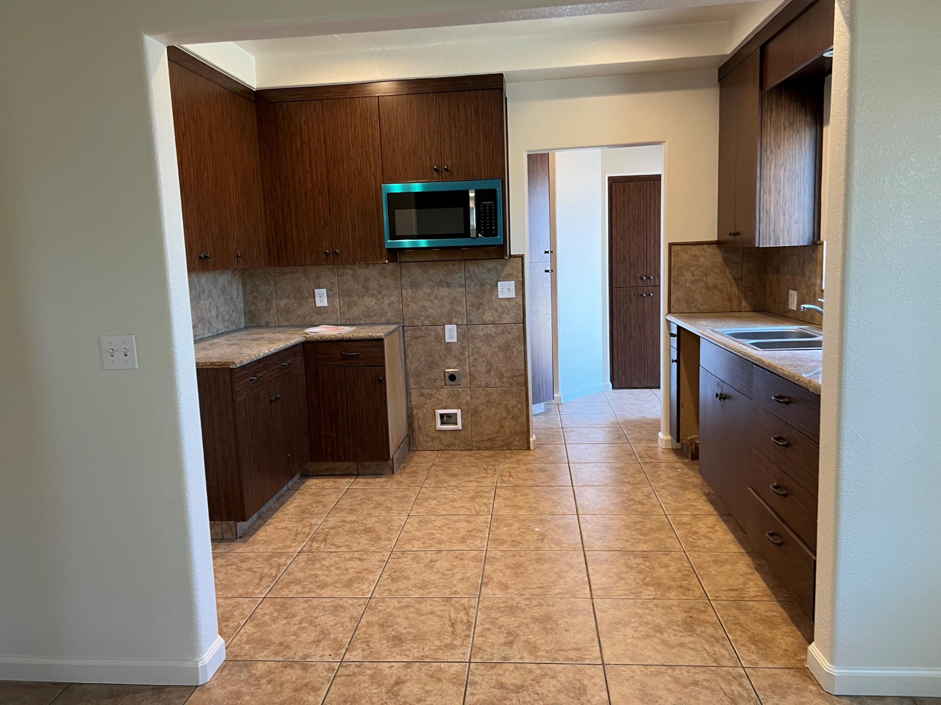 0, Strathmore, CA 93267