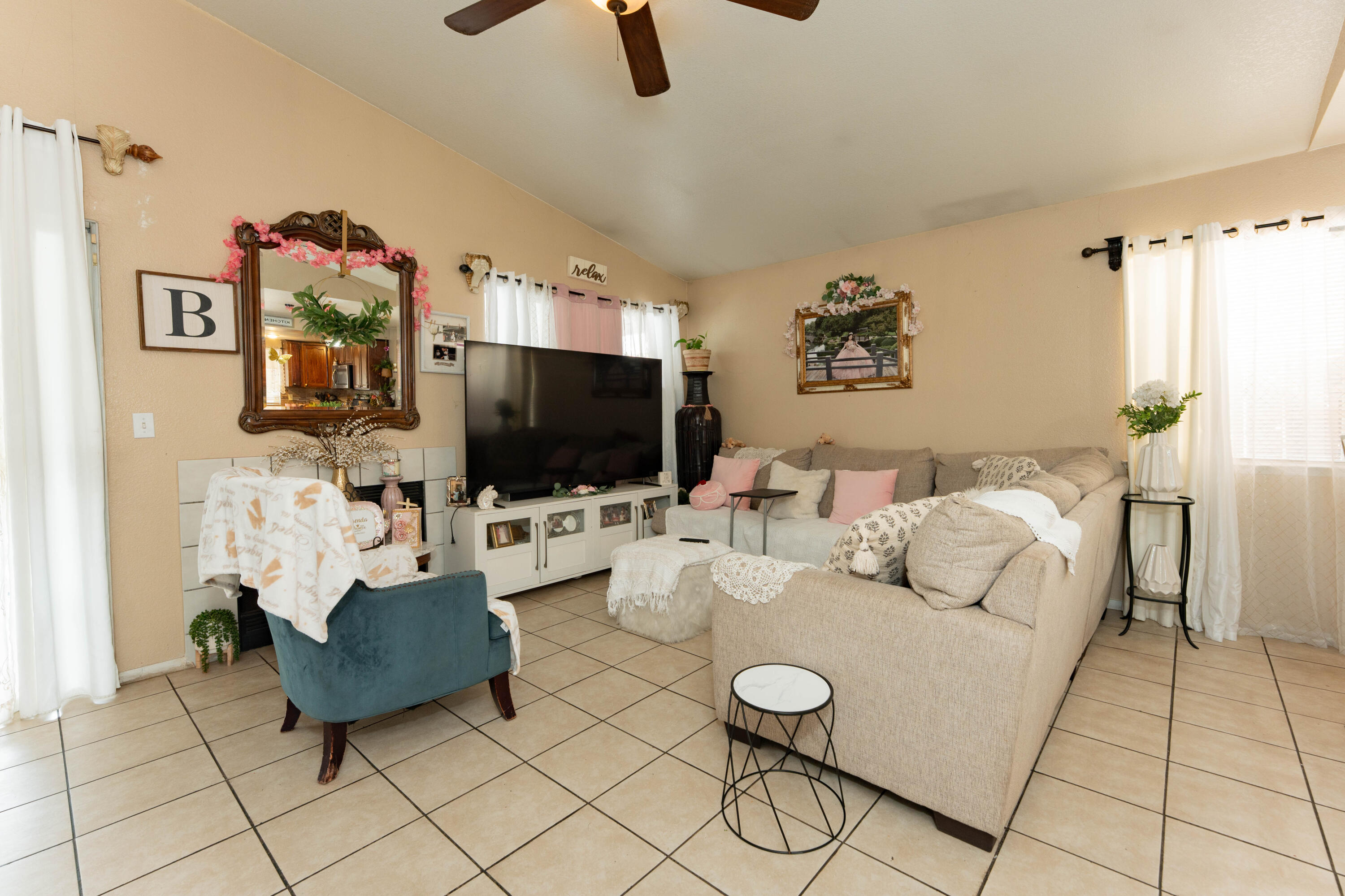 1131 W Madalyn Ave, Tulare, CA 93274
