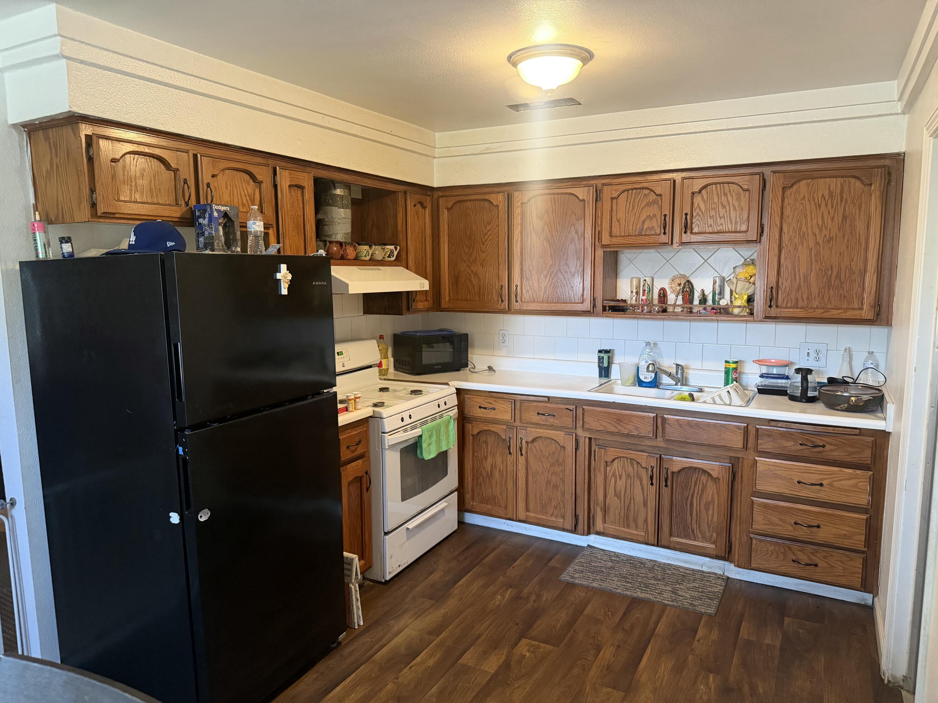 361 N Alice Ave, Dinuba, CA 93618