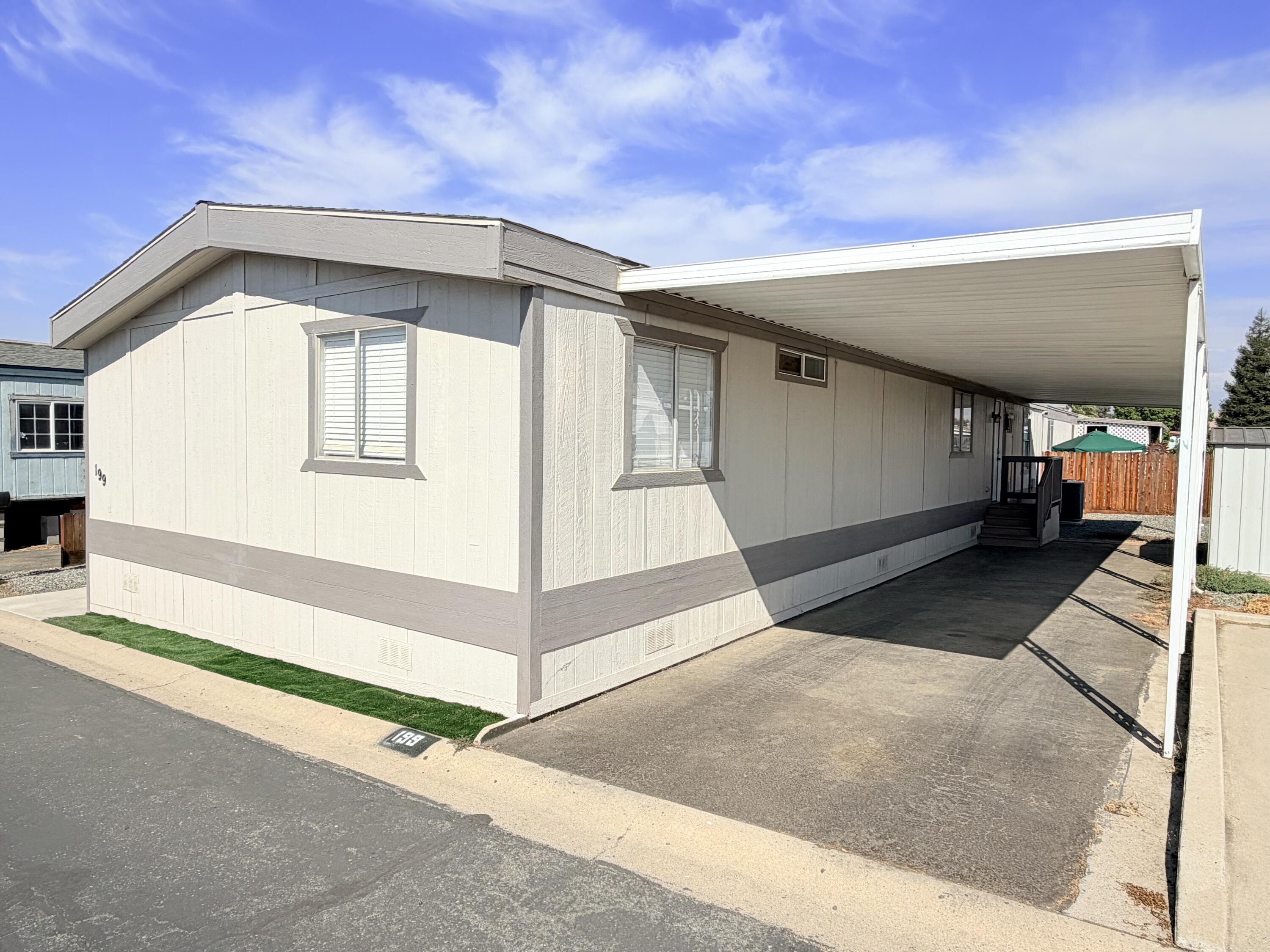 720 W E Worth Ave, Porterville, CA 93257