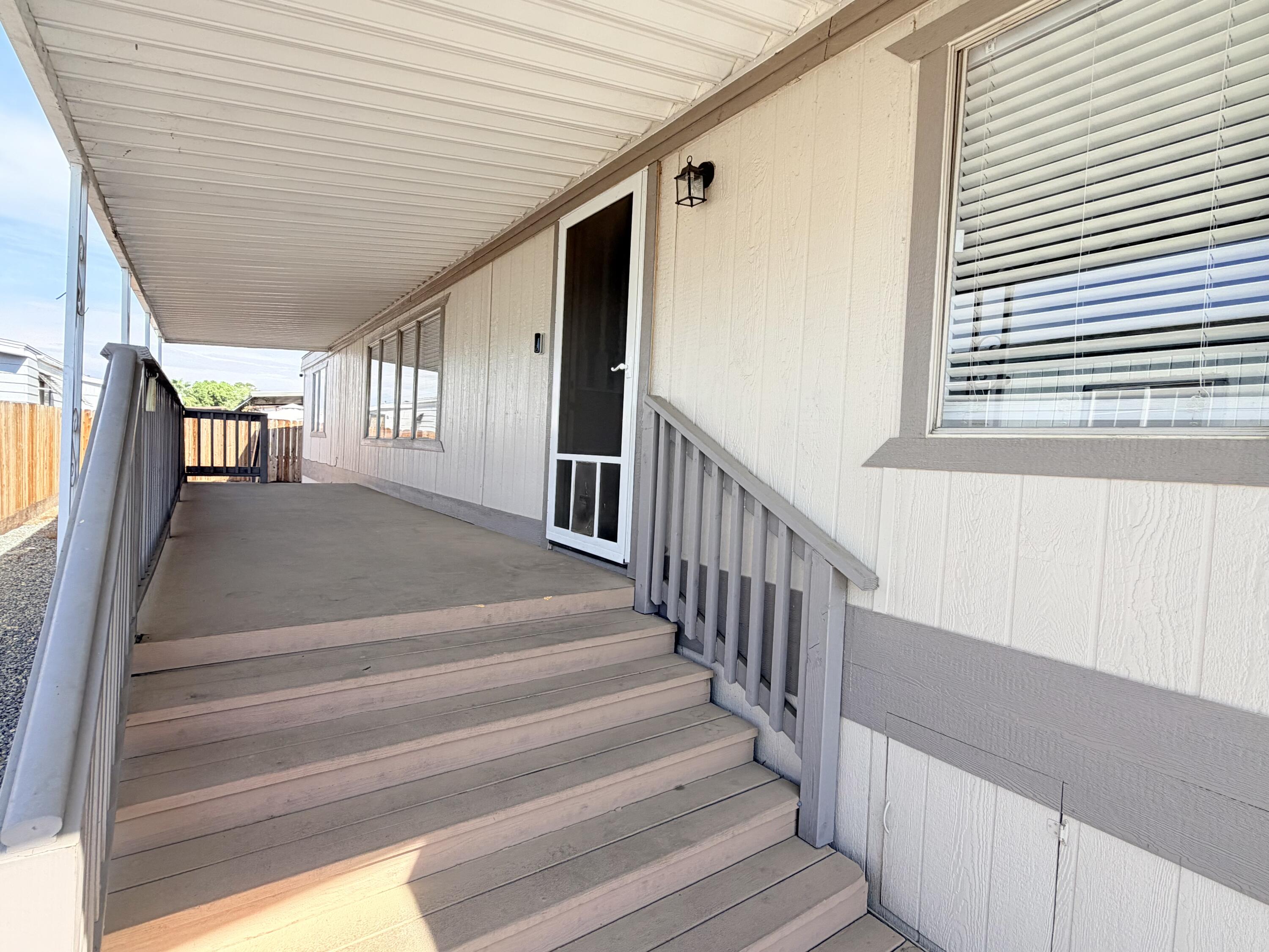 720 W E Worth Ave, Porterville, CA 93257