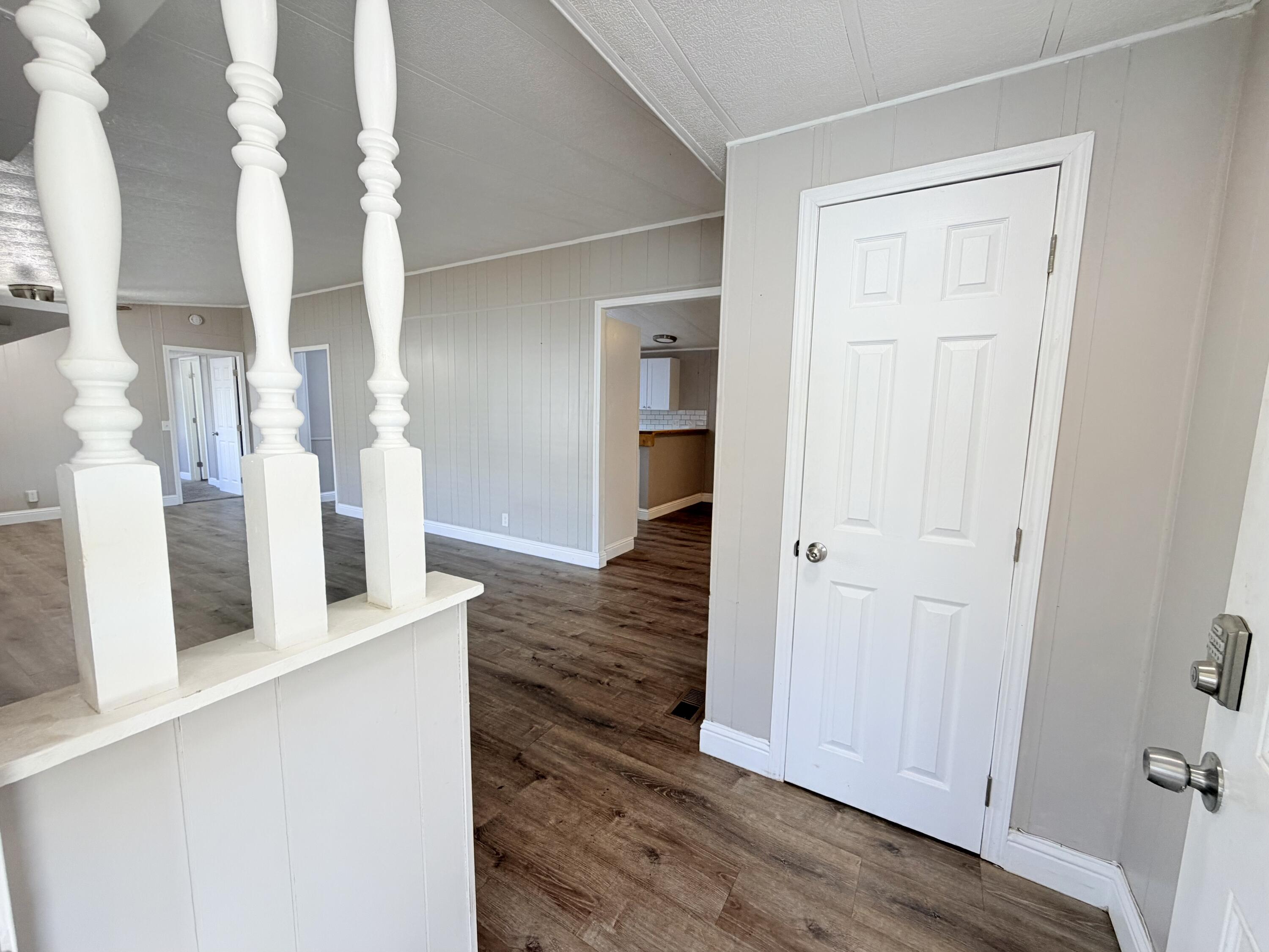 720 W E Worth Ave, Porterville, CA 93257