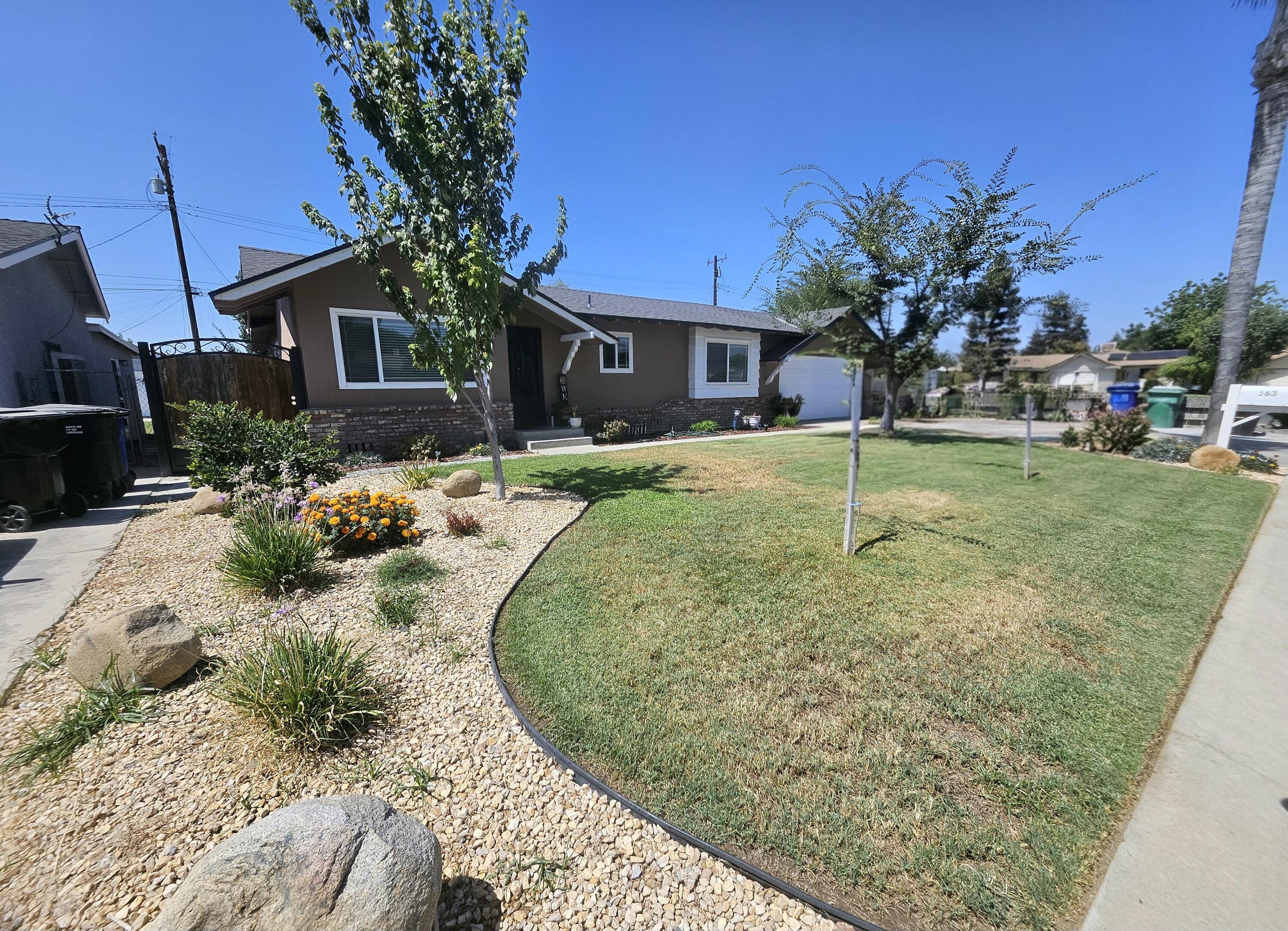 563 N Walch St, Porterville, CA 93257