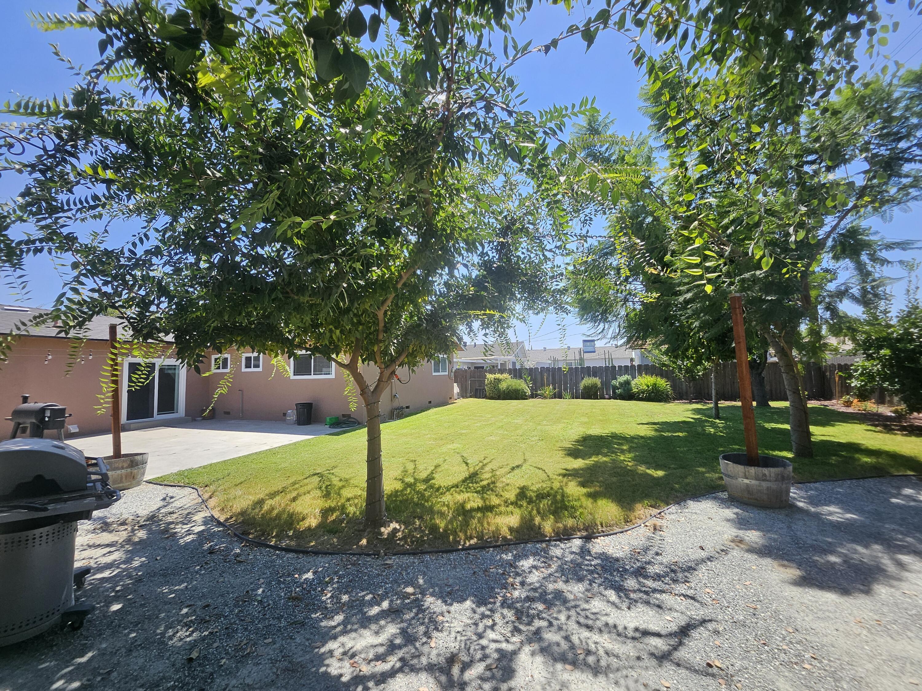563 N Walch St, Porterville, CA 93257