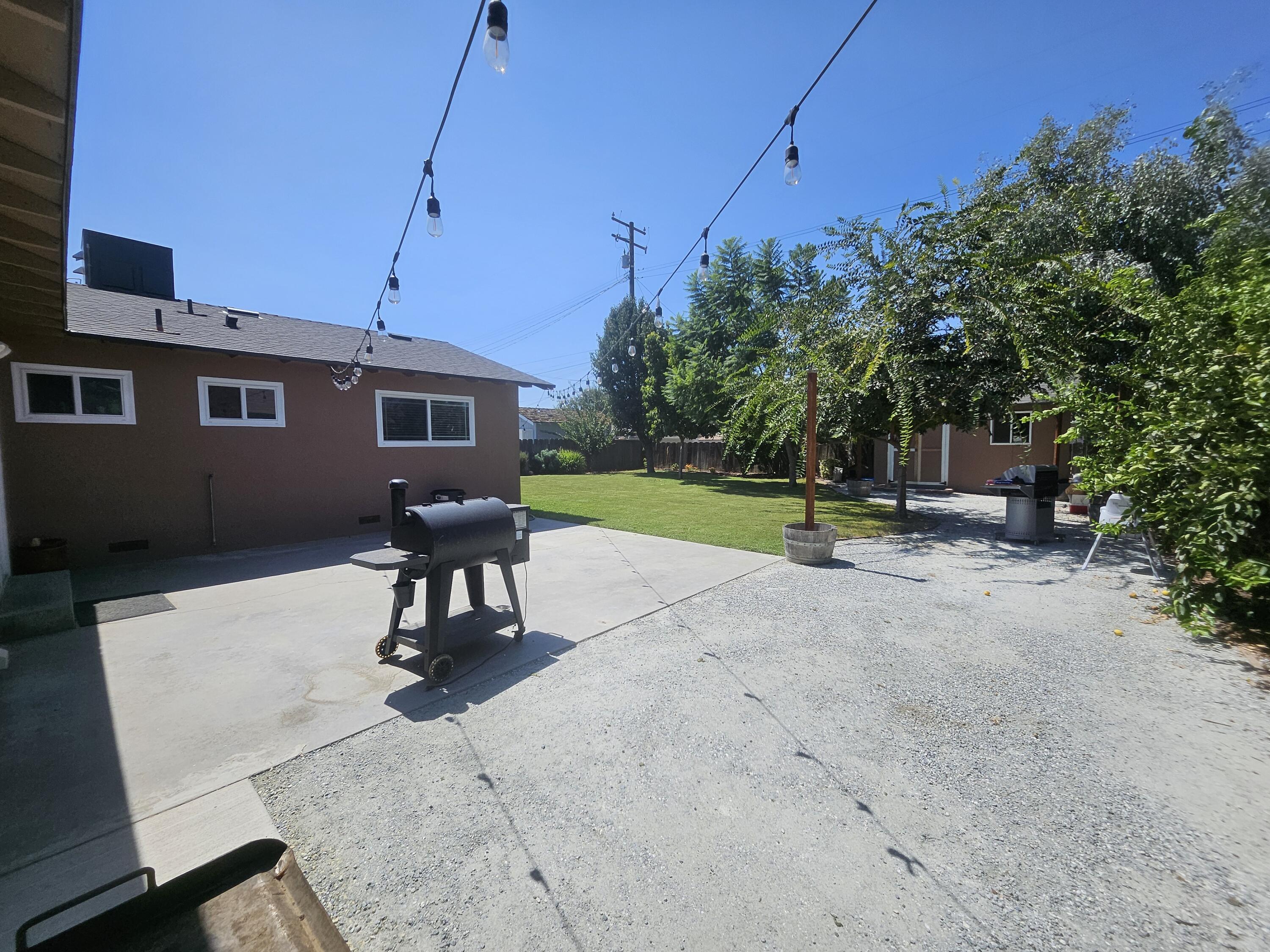 563 N Walch St, Porterville, CA 93257
