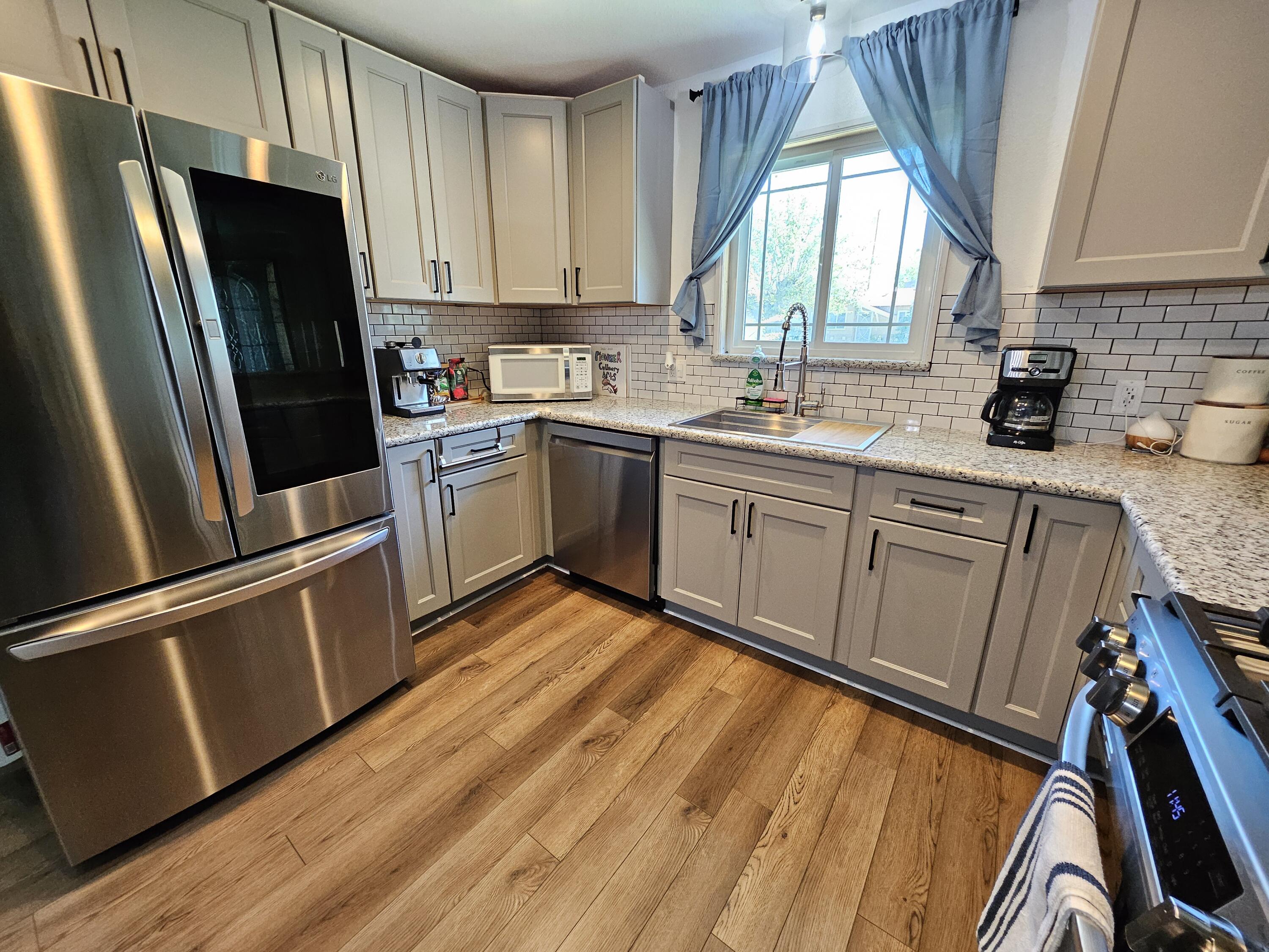 563 N Walch St, Porterville, CA 93257