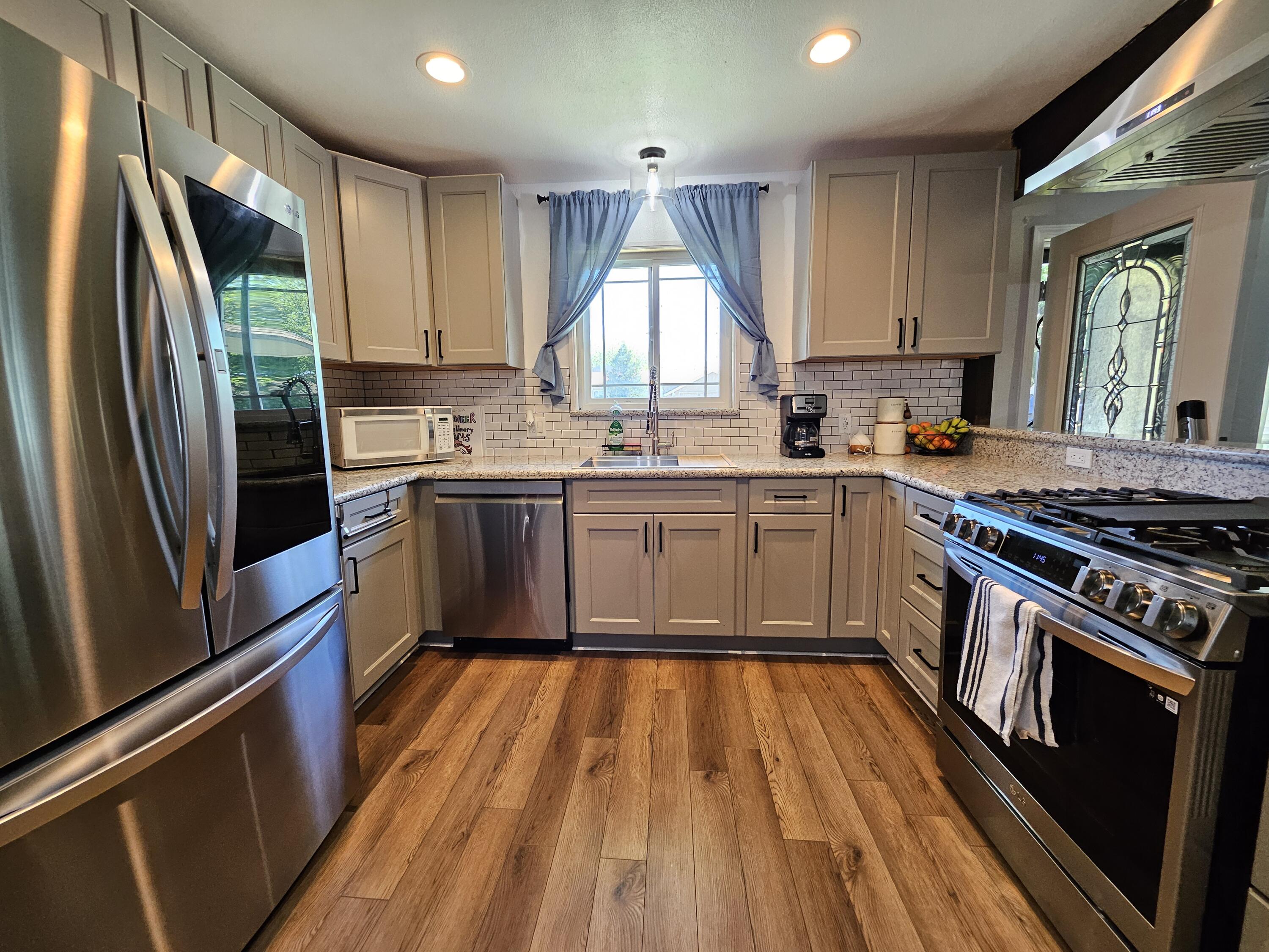 563 N Walch St, Porterville, CA 93257