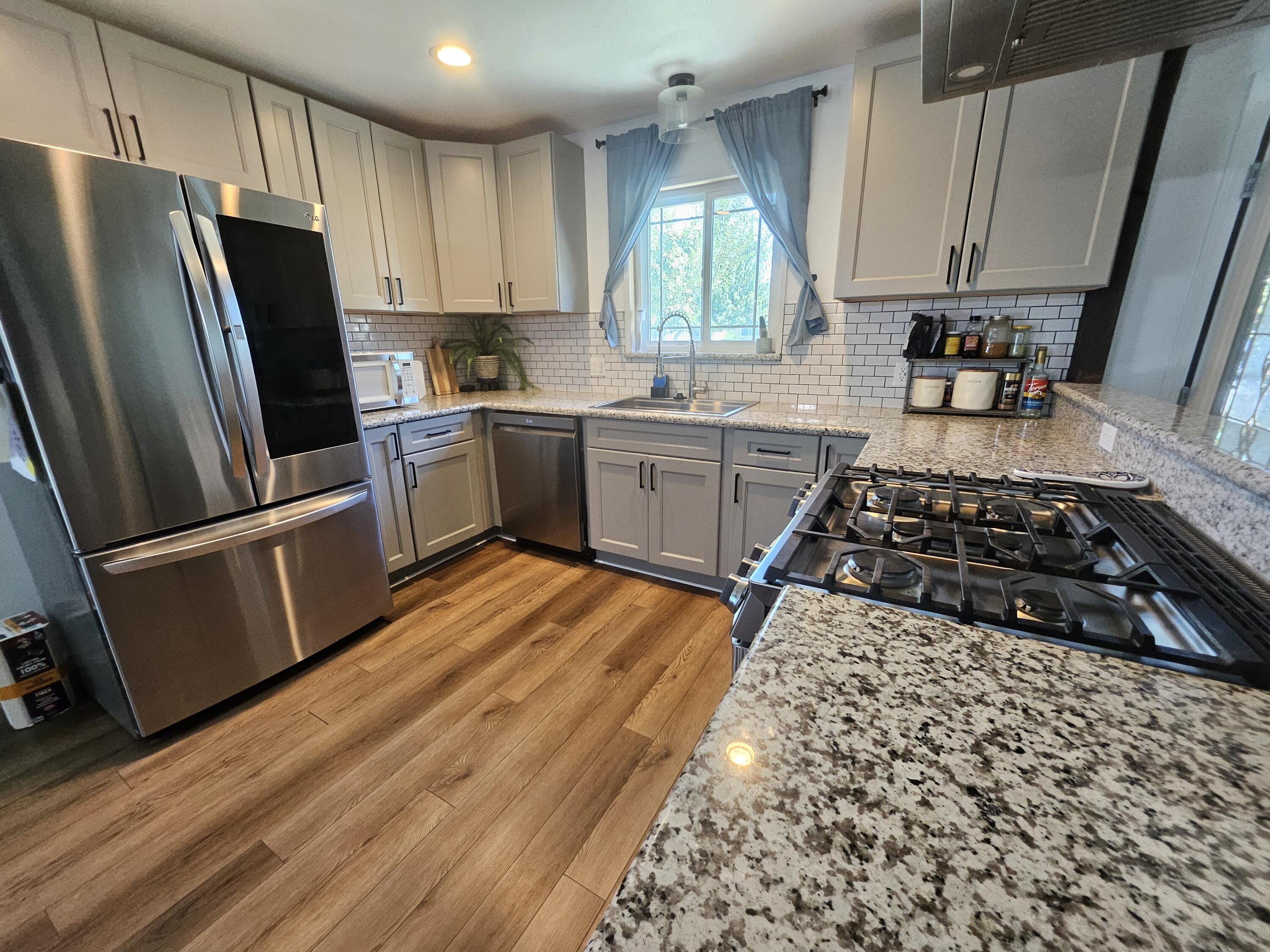 563 N Walch St, Porterville, CA 93257