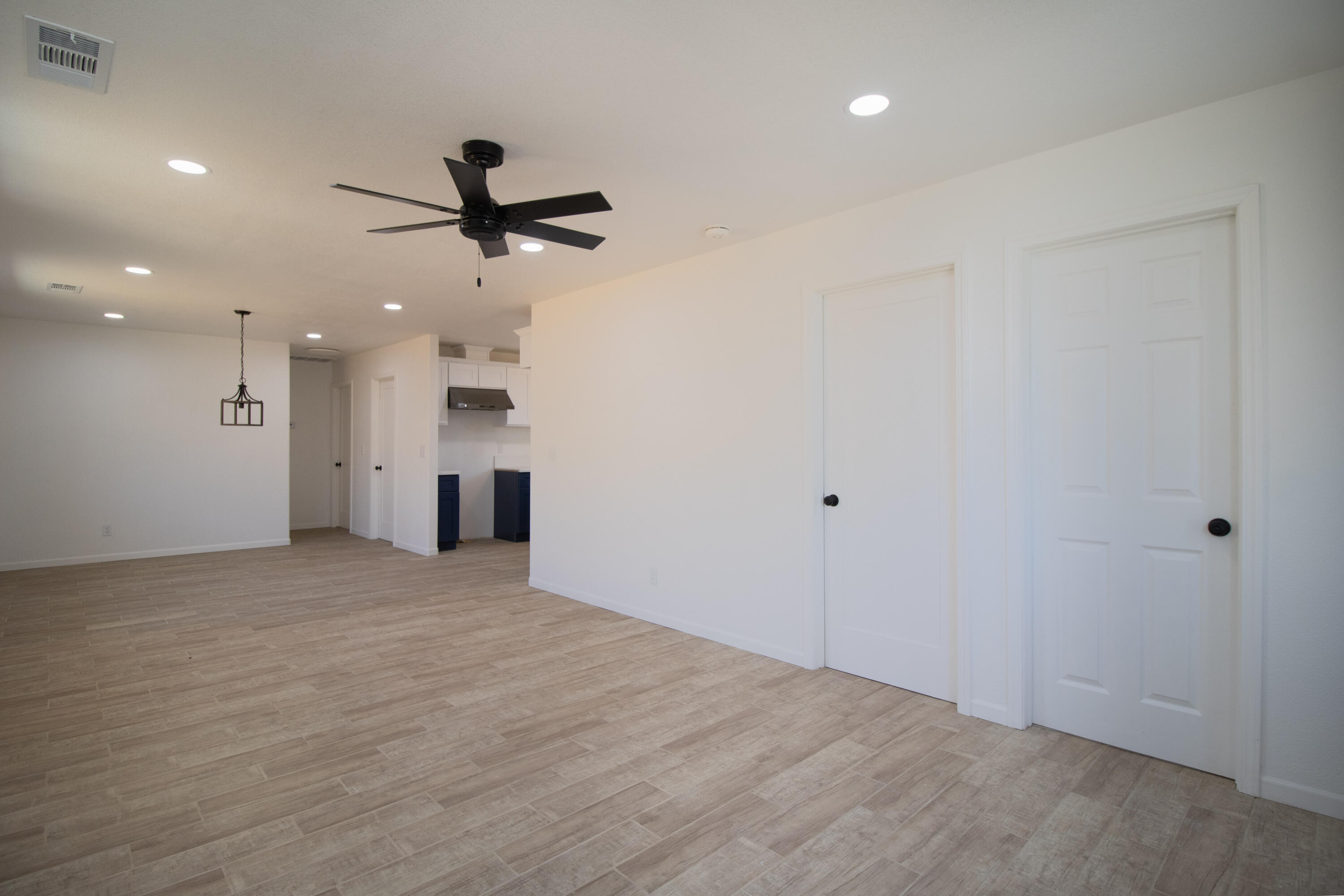 332 W Frazier St, Lindsay, CA 93247