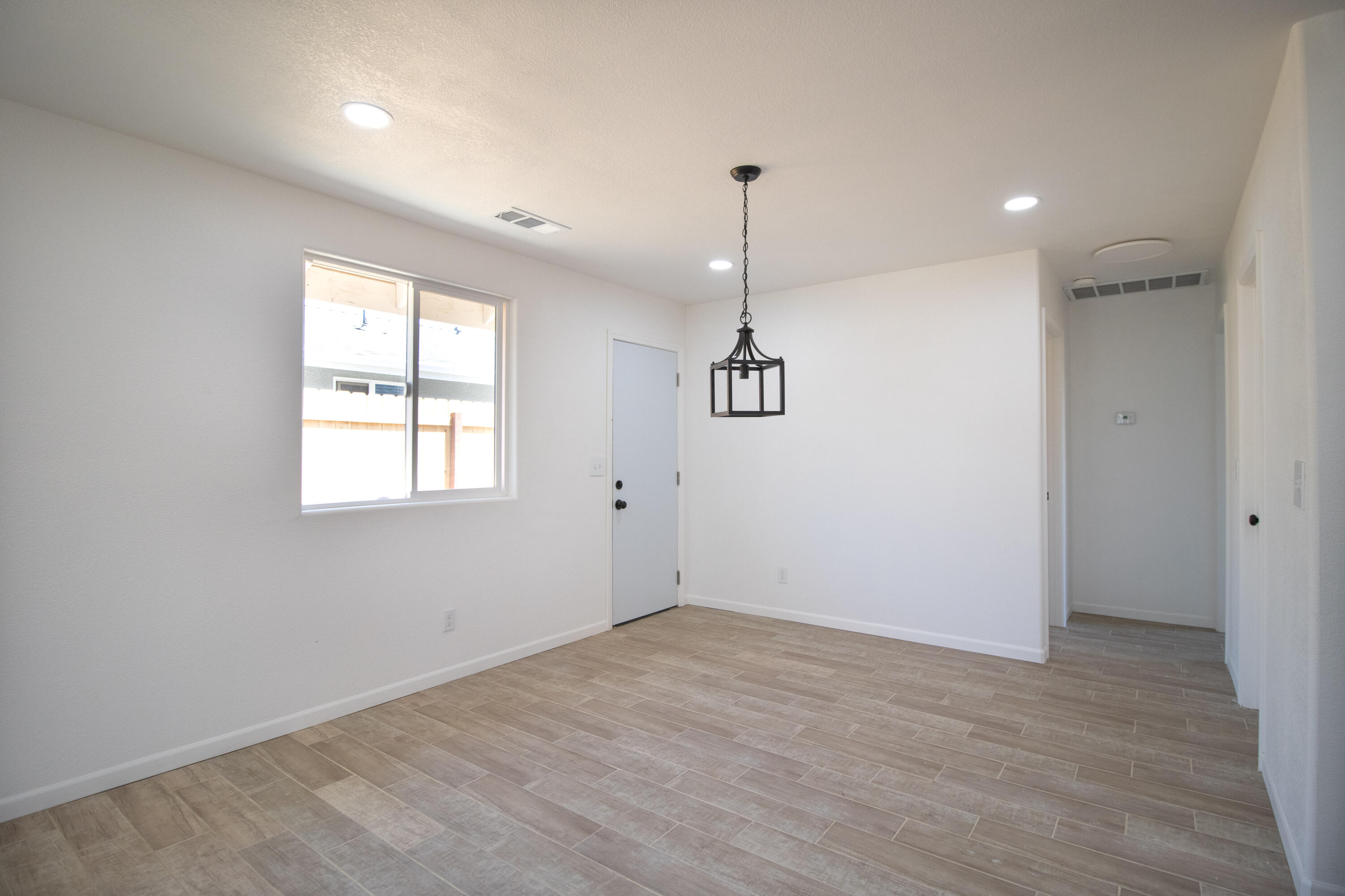 332 W Frazier St, Lindsay, CA 93247