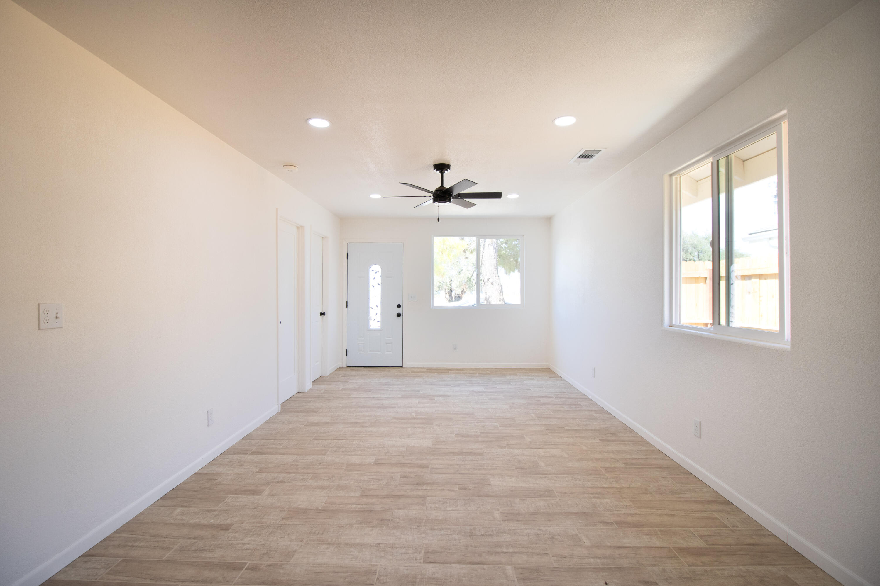 332 W Frazier St, Lindsay, CA 93247