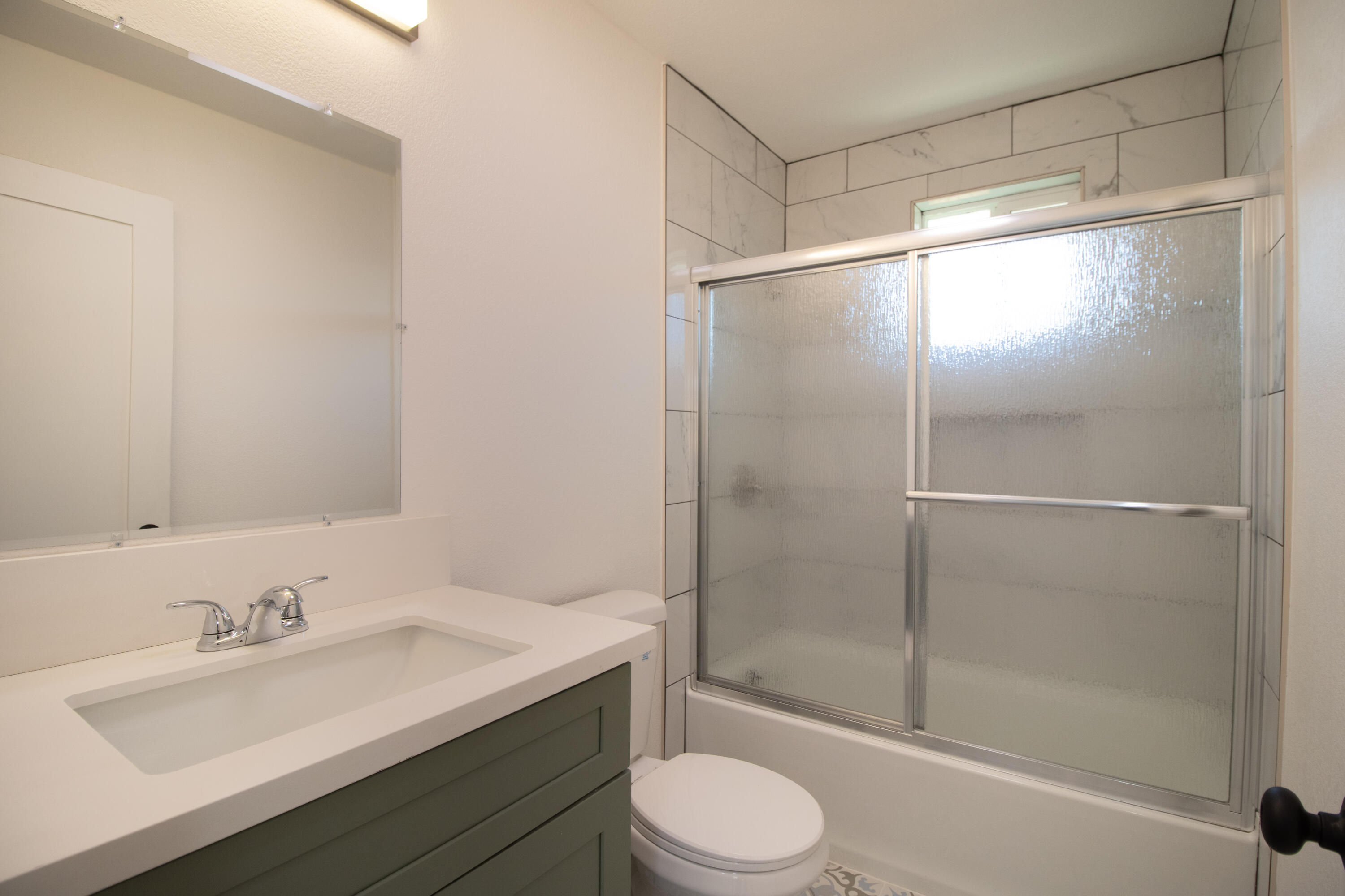 332 W Frazier St, Lindsay, CA 93247