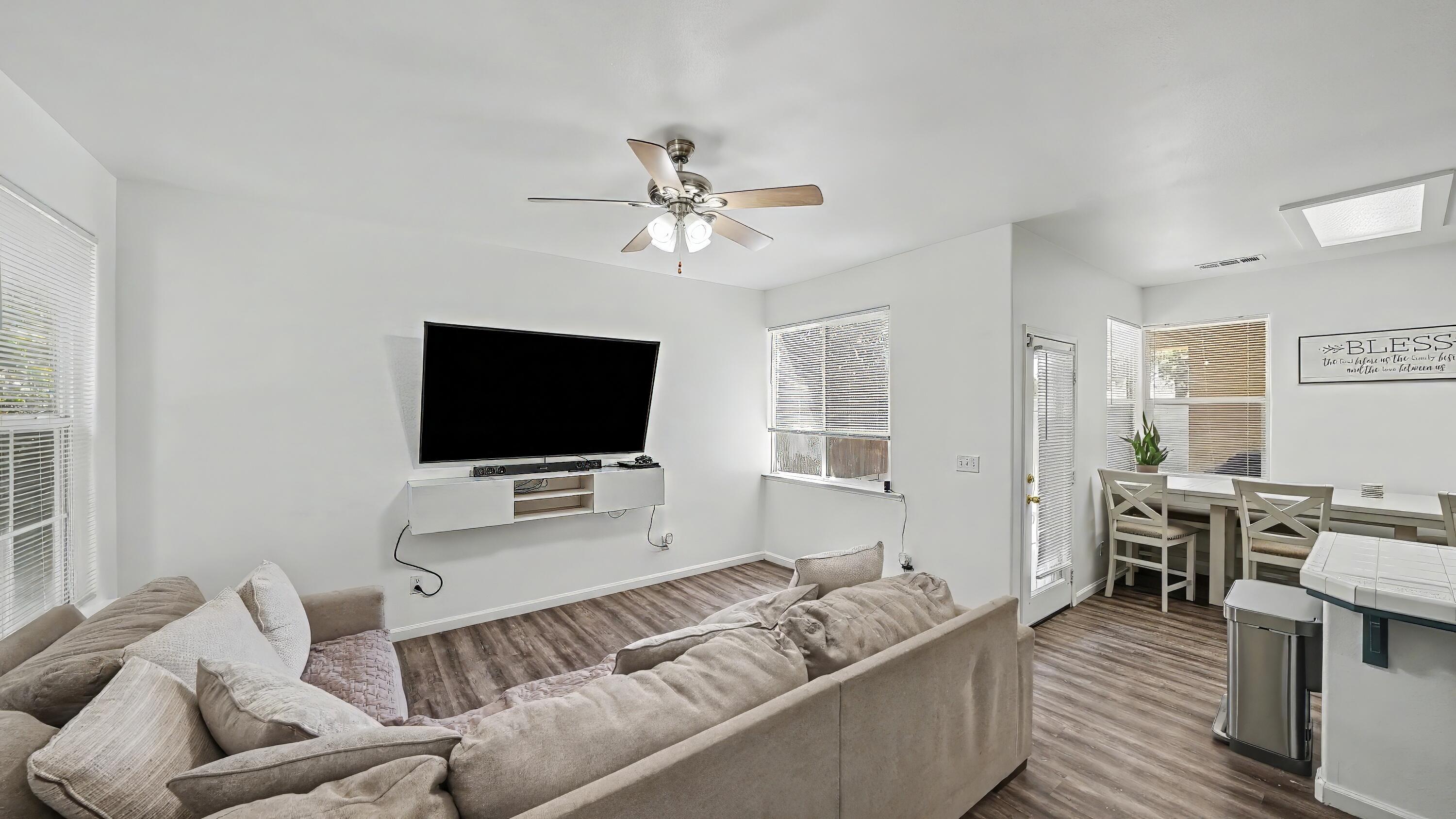 711 W Anissa St, Farmersville, CA 93223