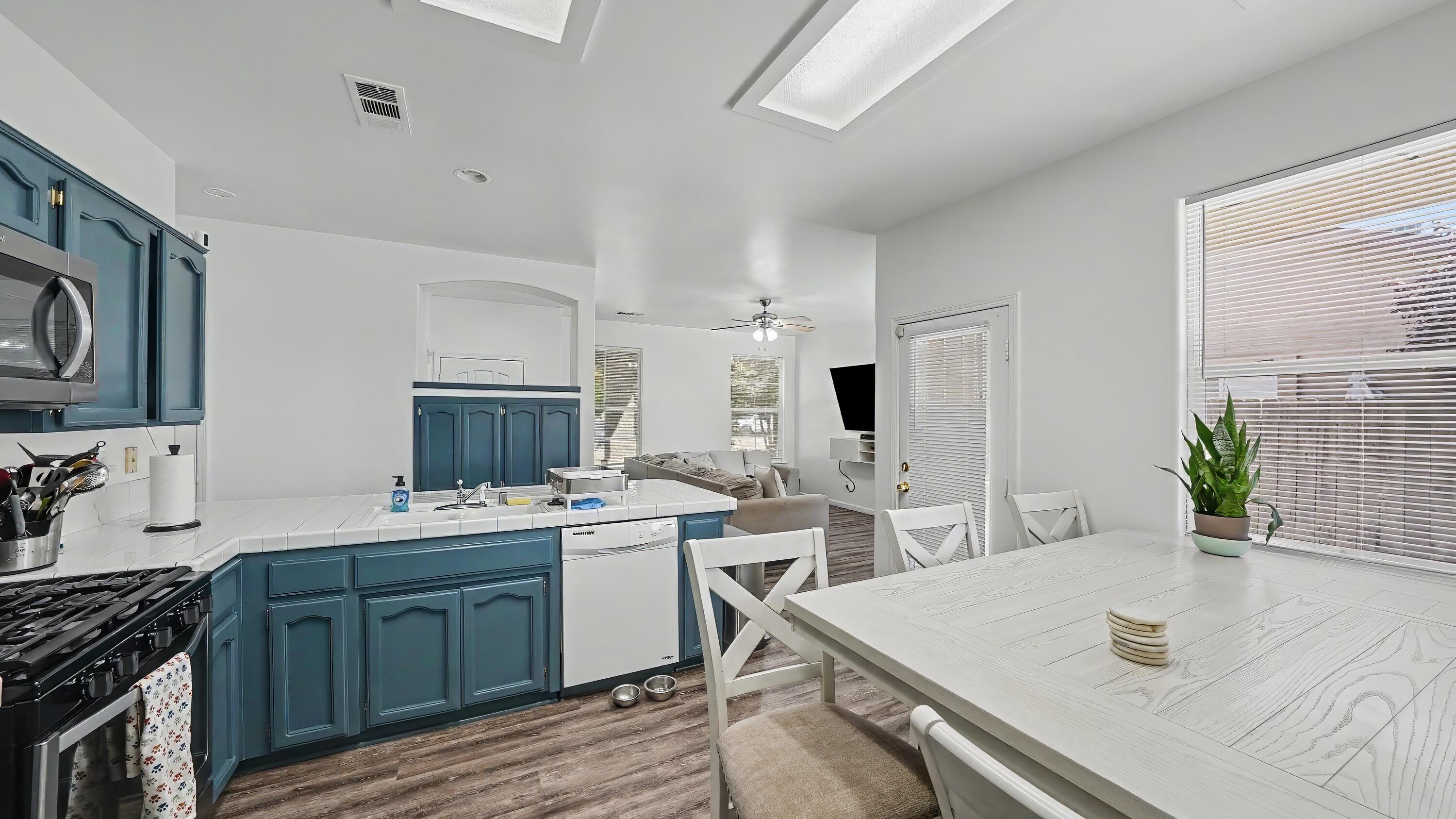711 W Anissa St, Farmersville, CA 93223