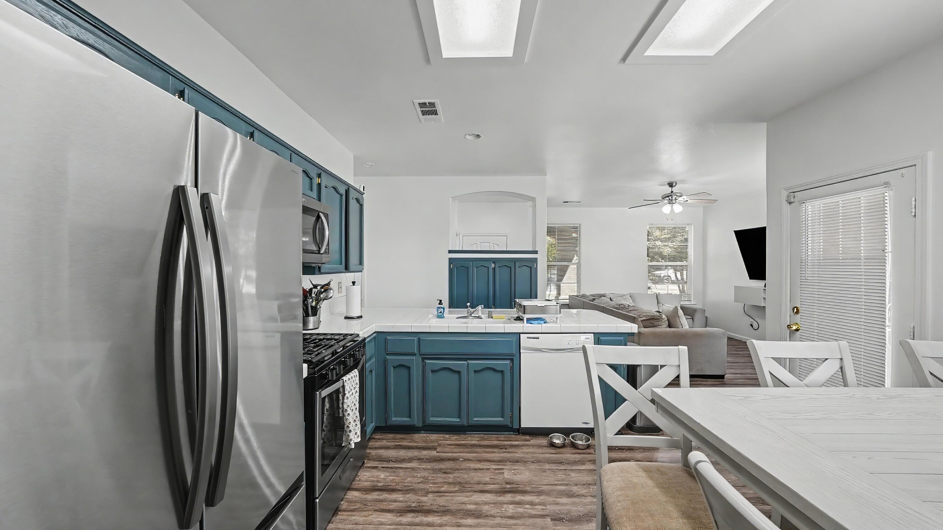 711 W Anissa St, Farmersville, CA 93223