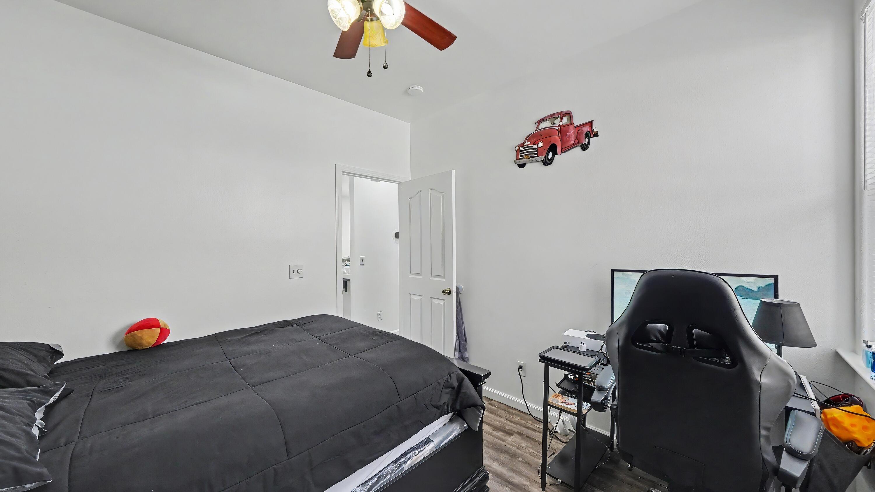 711 W Anissa St, Farmersville, CA 93223