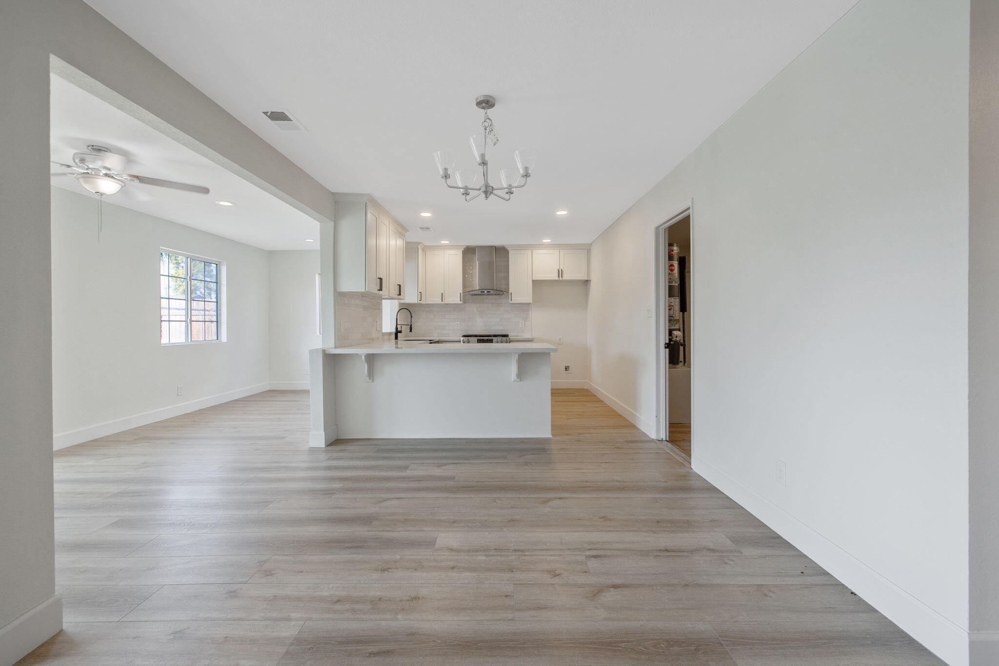 1741 W Vine Ave, Visalia, CA 93291