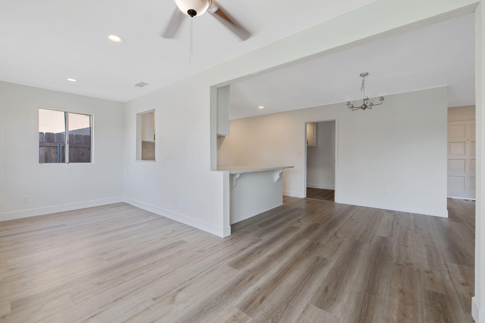 1741 W Vine Ave, Visalia, CA 93291