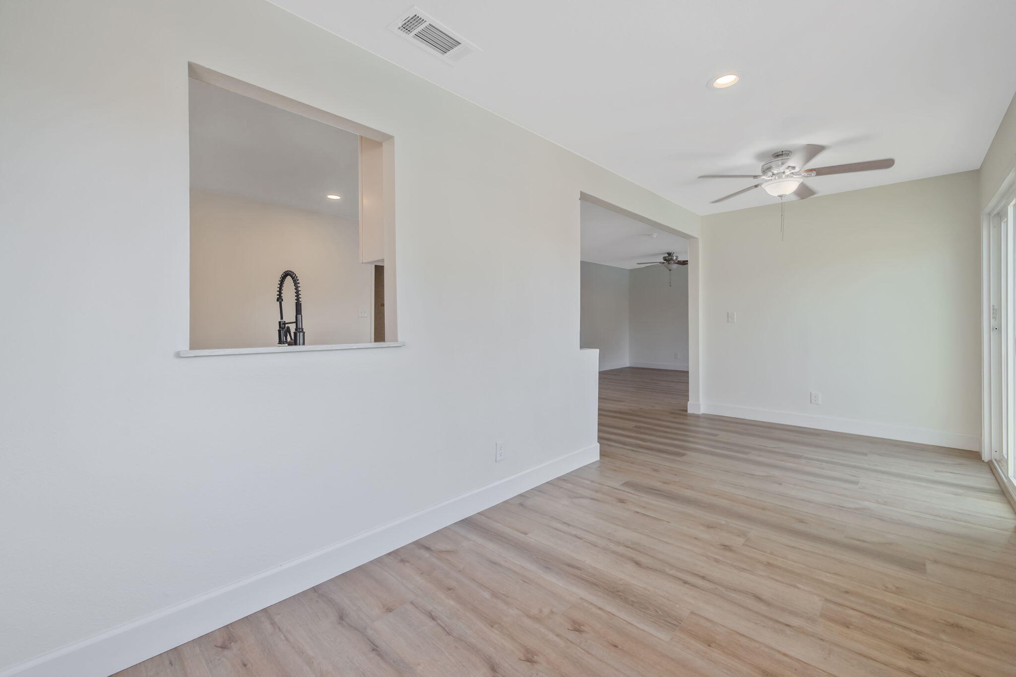 1741 W Vine Ave, Visalia, CA 93291