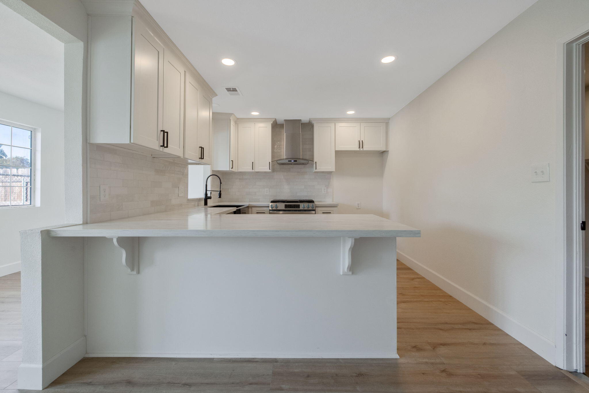 1741 W Vine Ave, Visalia, CA 93291