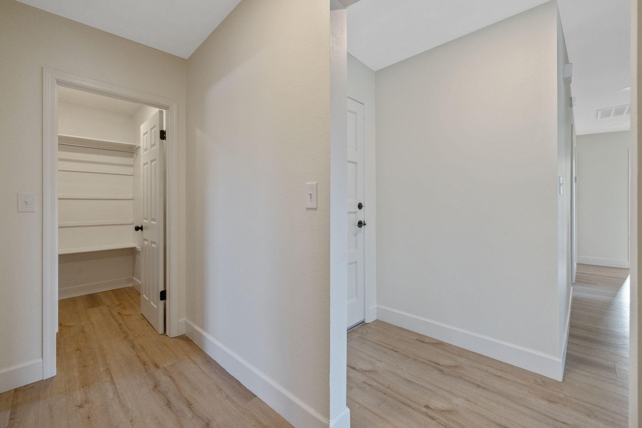 1741 W Vine Ave, Visalia, CA 93291