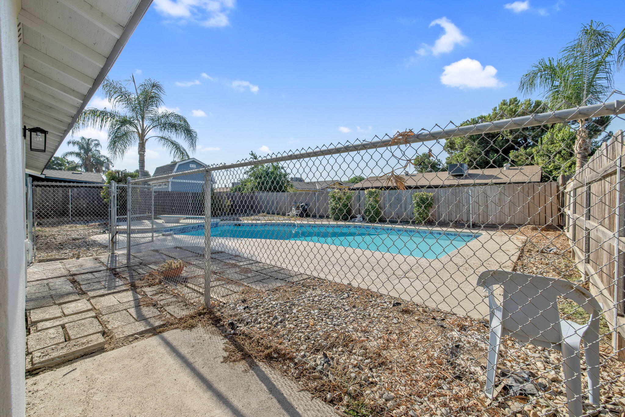 1741 W Vine Ave, Visalia, CA 93291