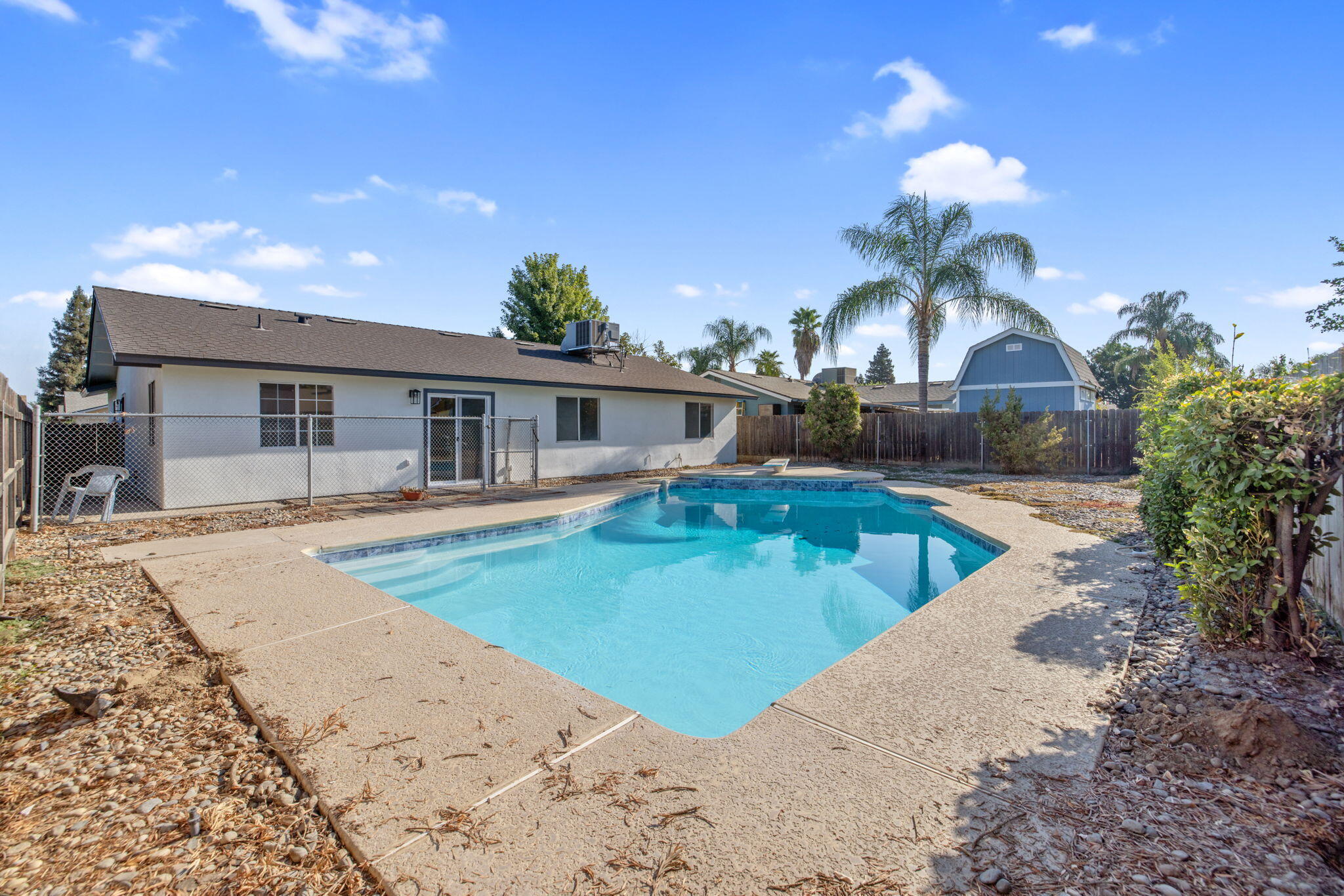 1741 W Vine Ave, Visalia, CA 93291
