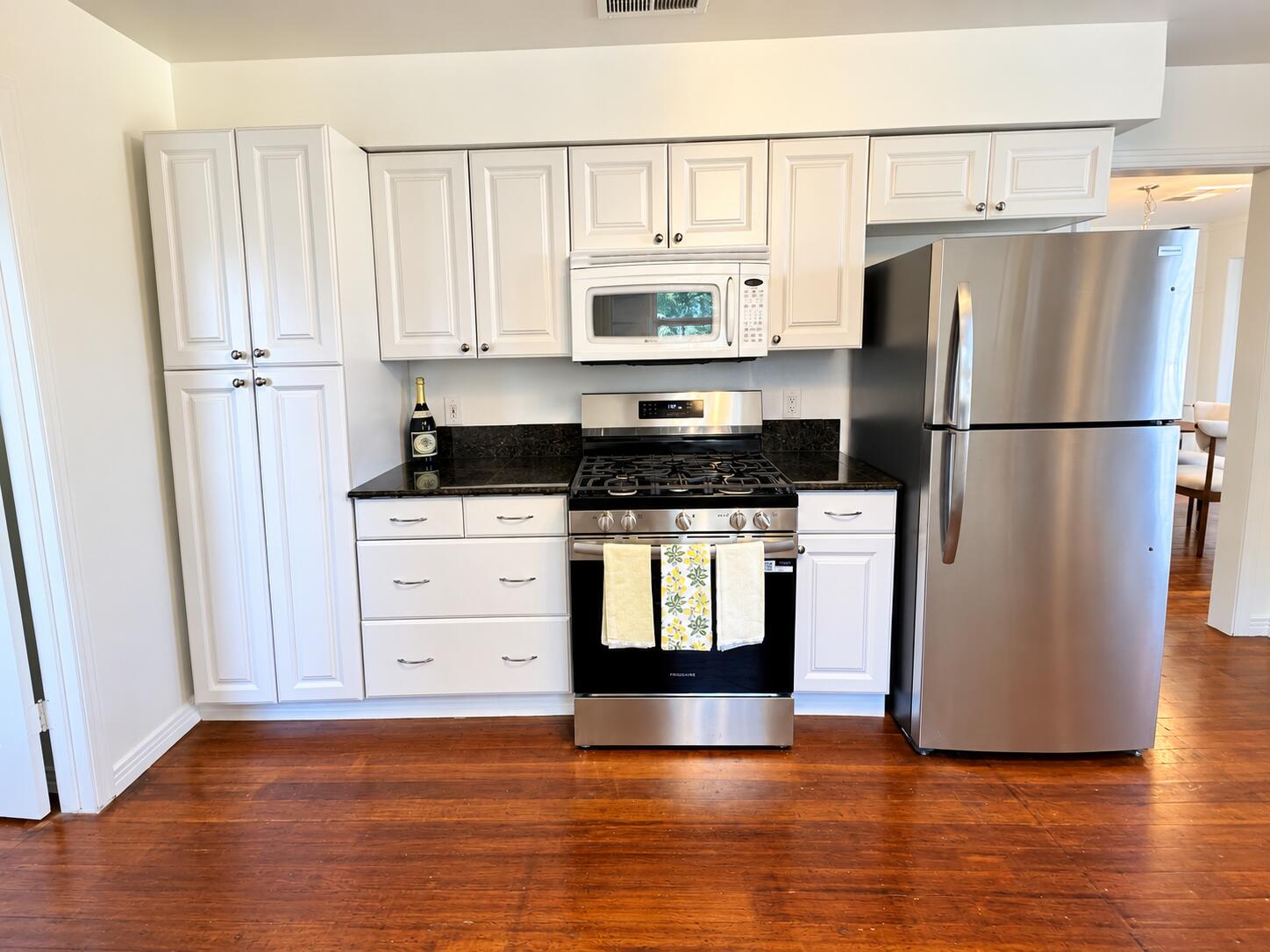 623 Auburn St, Tulare, CA 93274