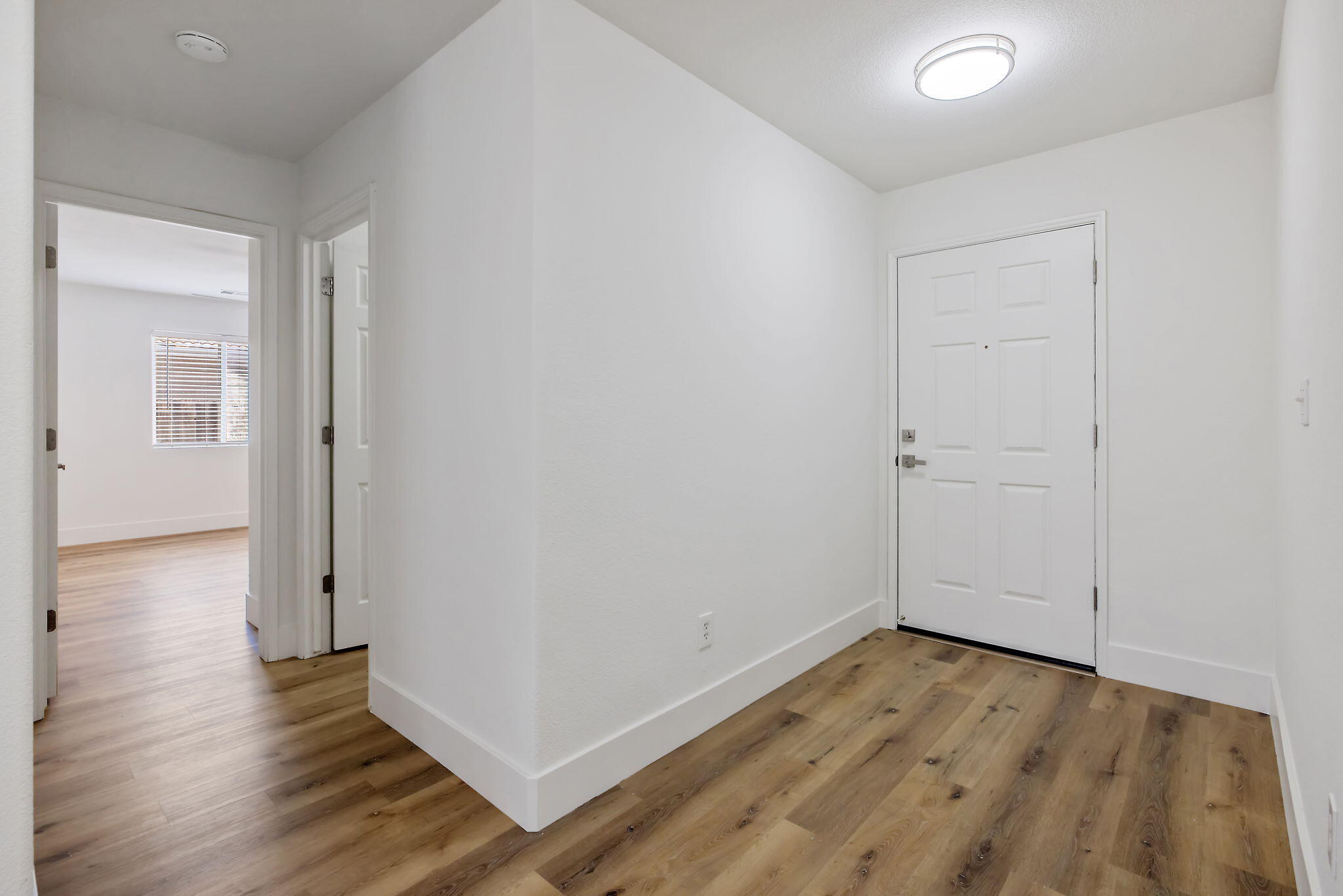 1882 Santa Maria Ave, Porterville, CA 93257