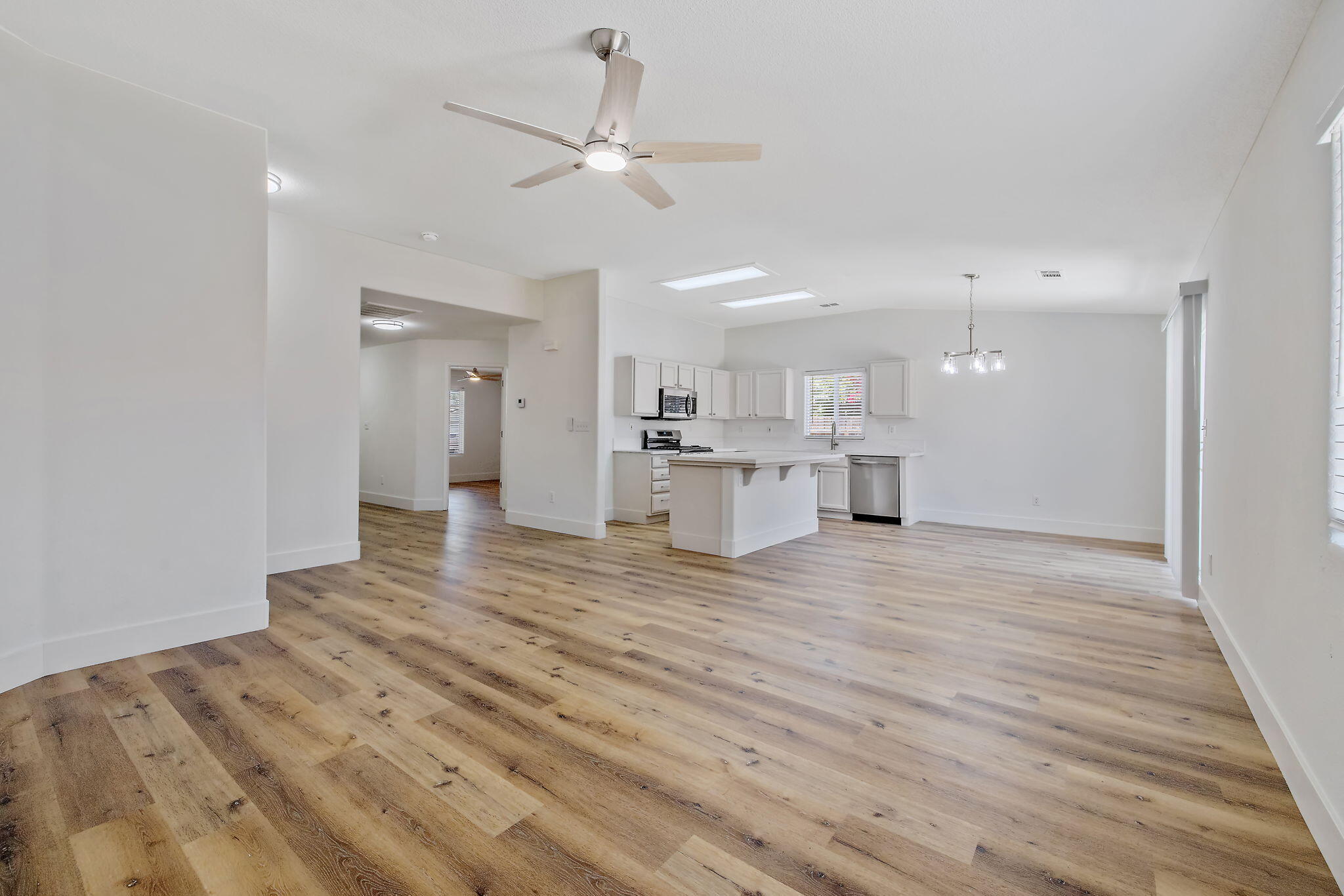 1882 Santa Maria Ave, Porterville, CA 93257
