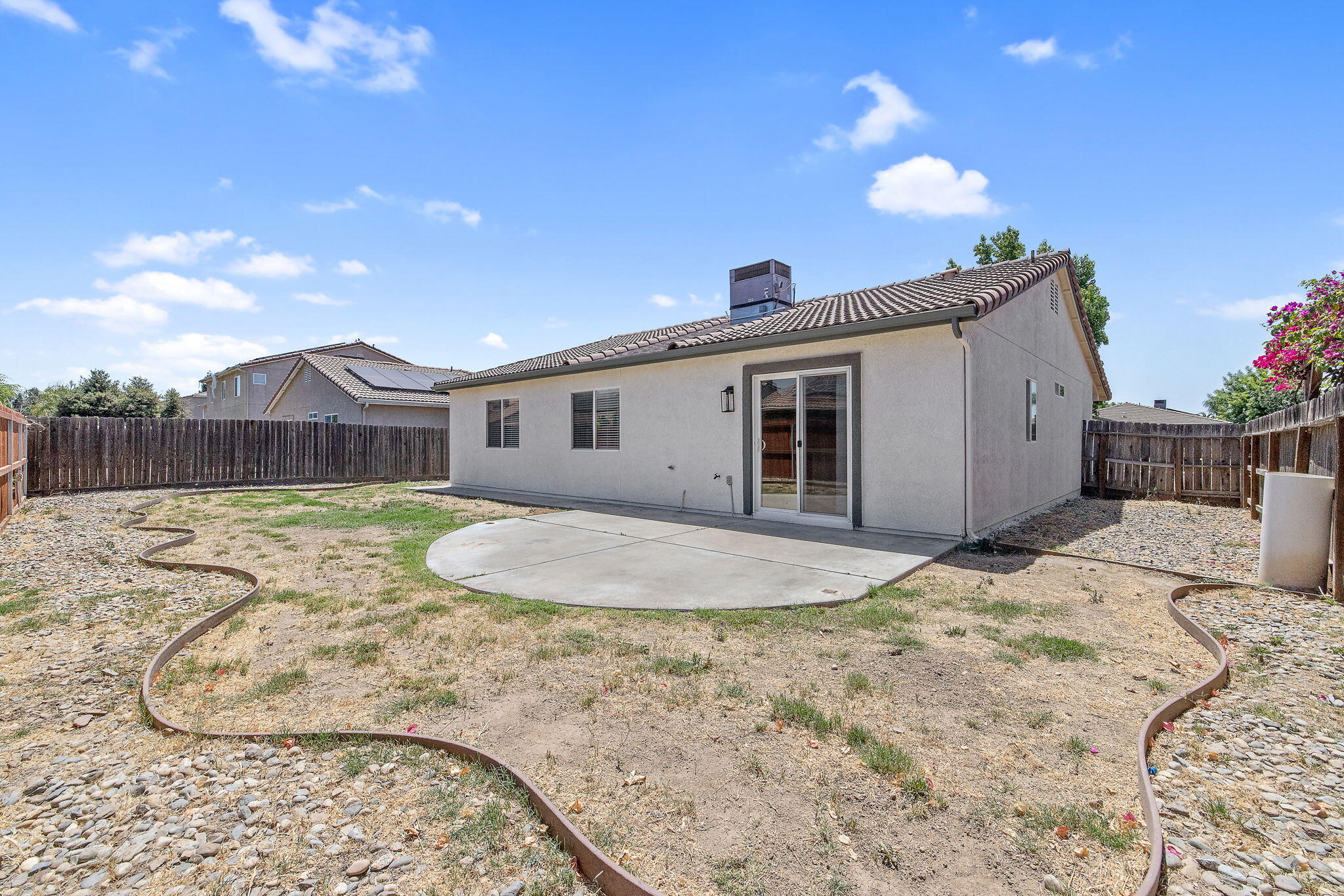 1882 Santa Maria Ave, Porterville, CA 93257