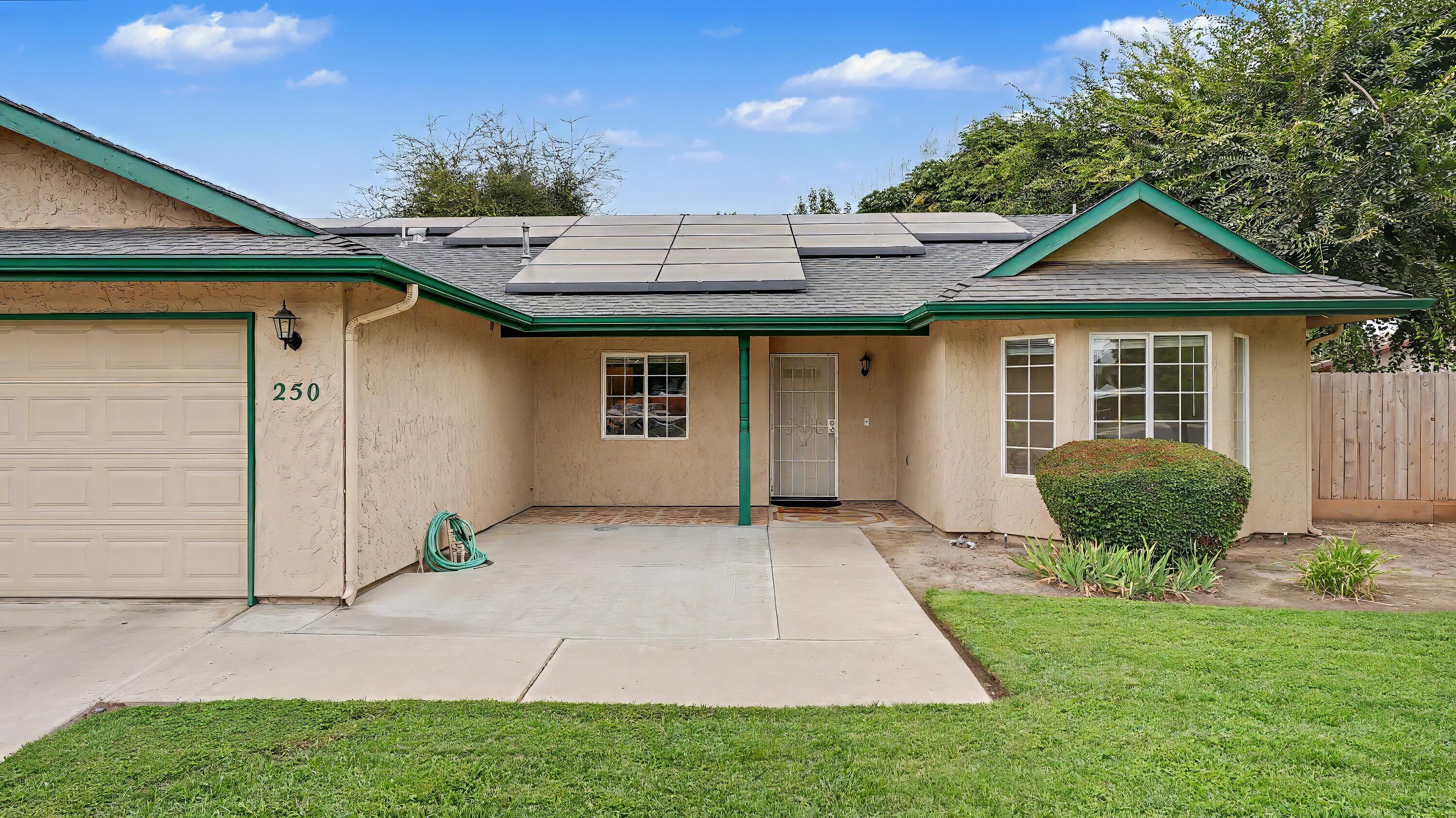 250 W Loyola Ave, Visalia, CA 93277