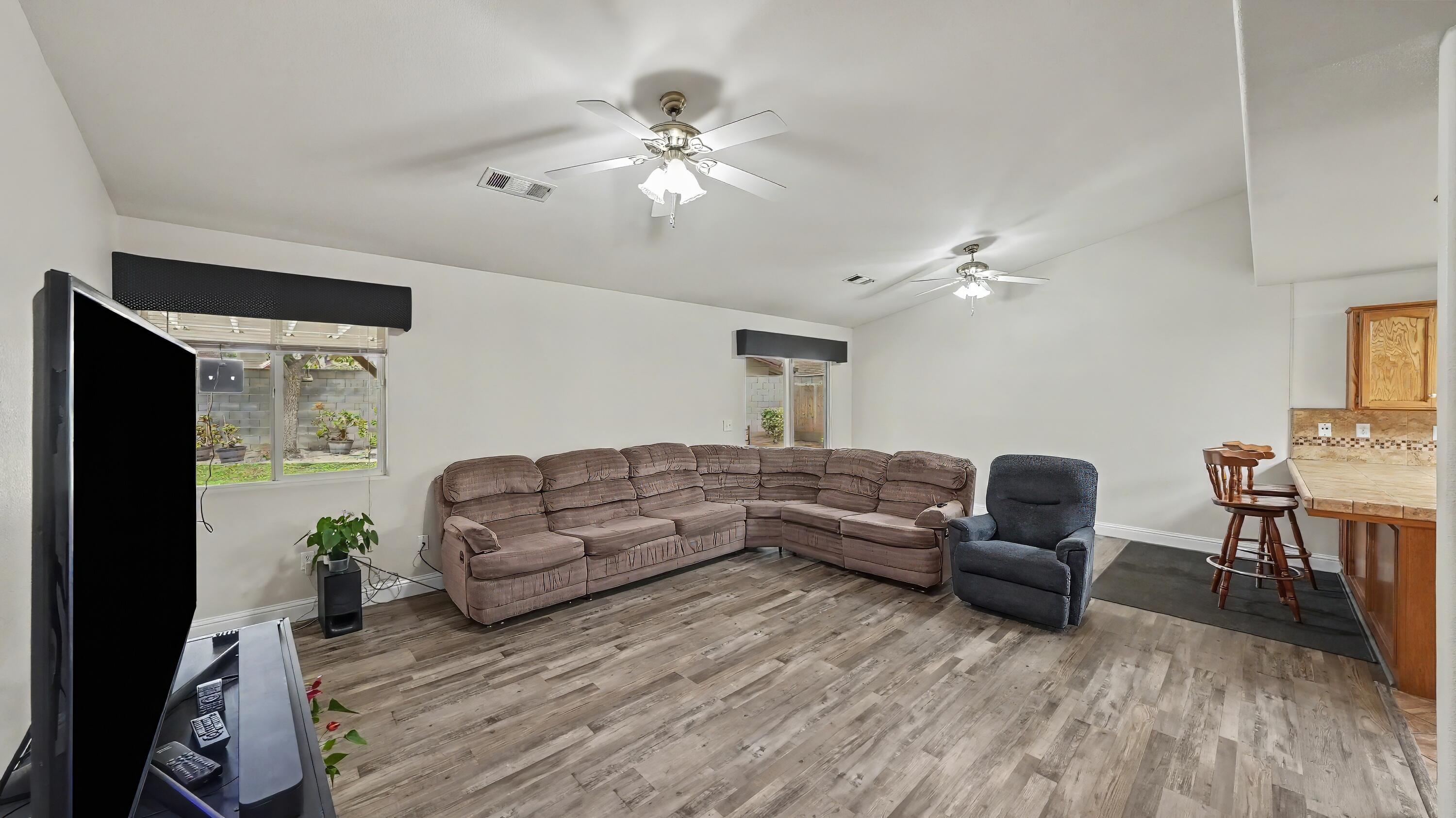 250 W Loyola Ave, Visalia, CA 93277