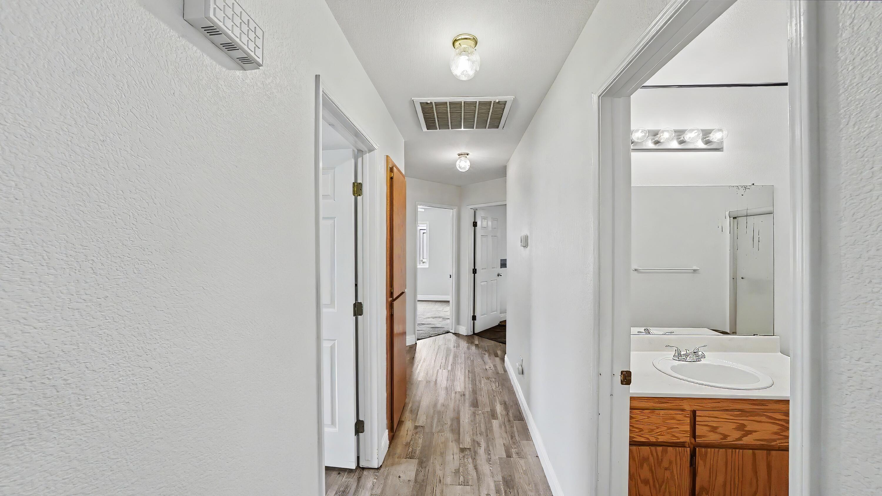 250 W Loyola Ave, Visalia, CA 93277